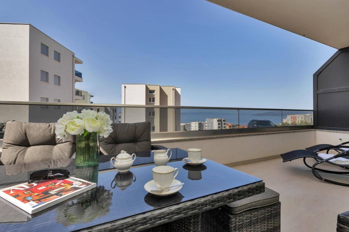 Apartment with Terrace