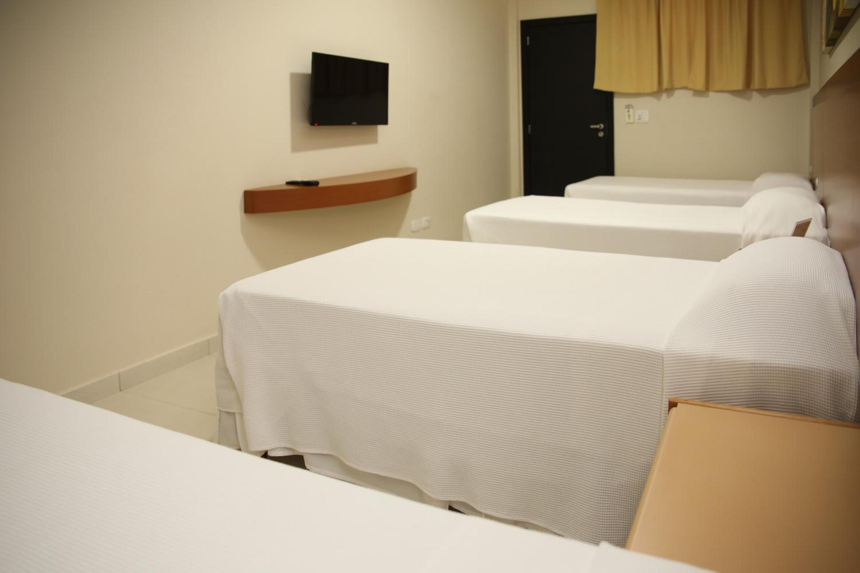 Standard Triple Room photo 2