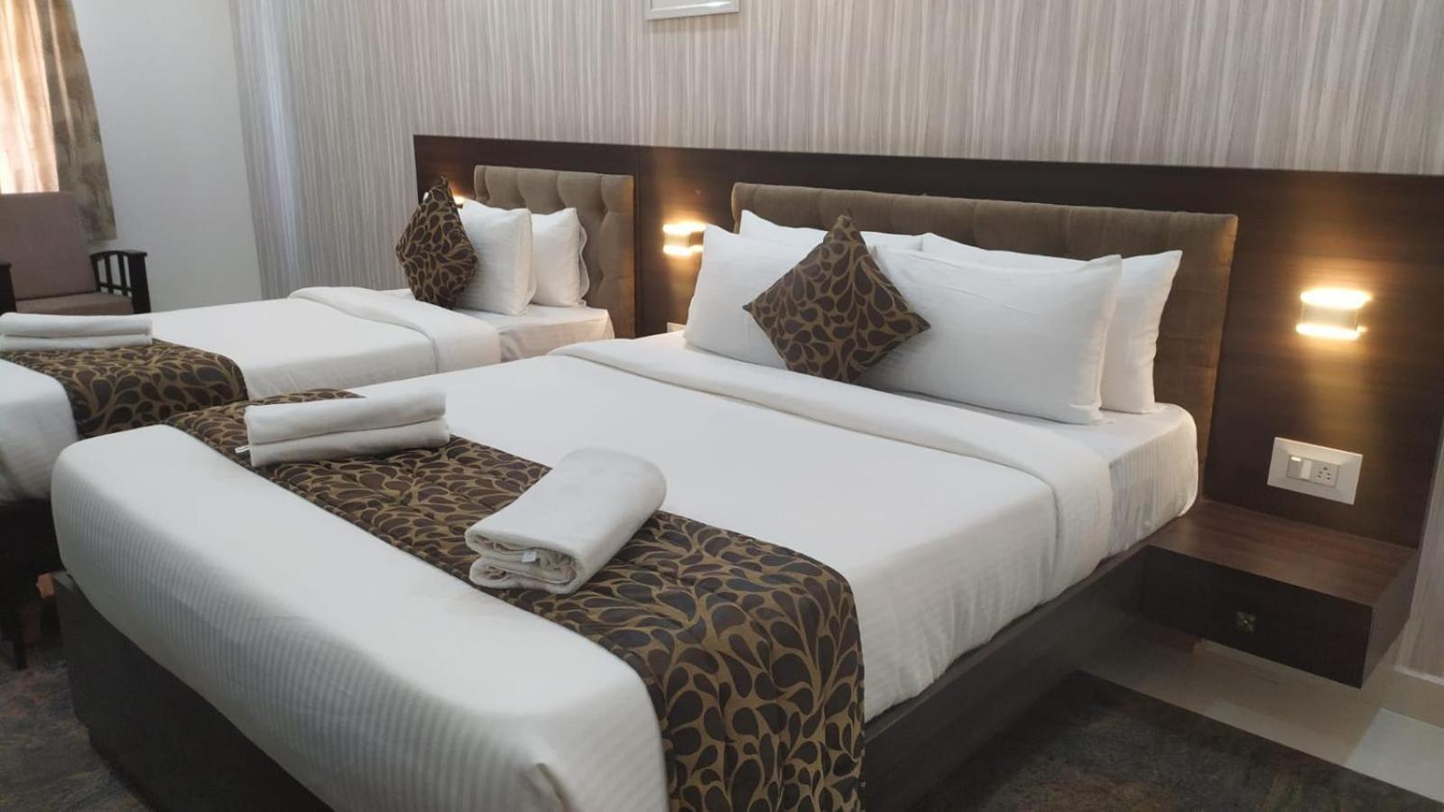 Superior King Room - Photo 1