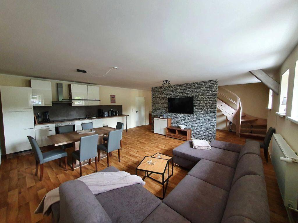 Three-Bedroom Apartment photo 1