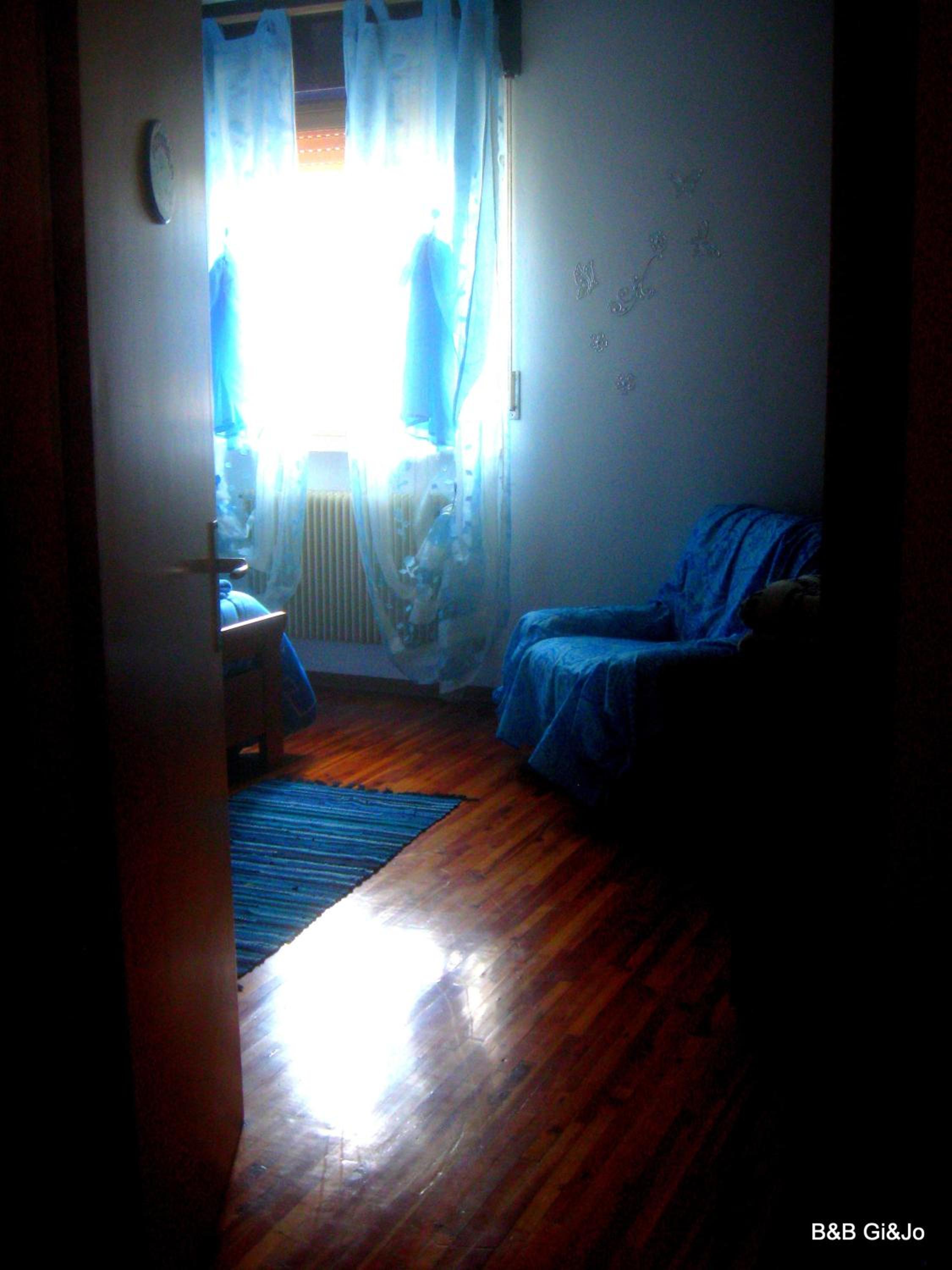 Standard Double Room with Shared Bathroom photo 3