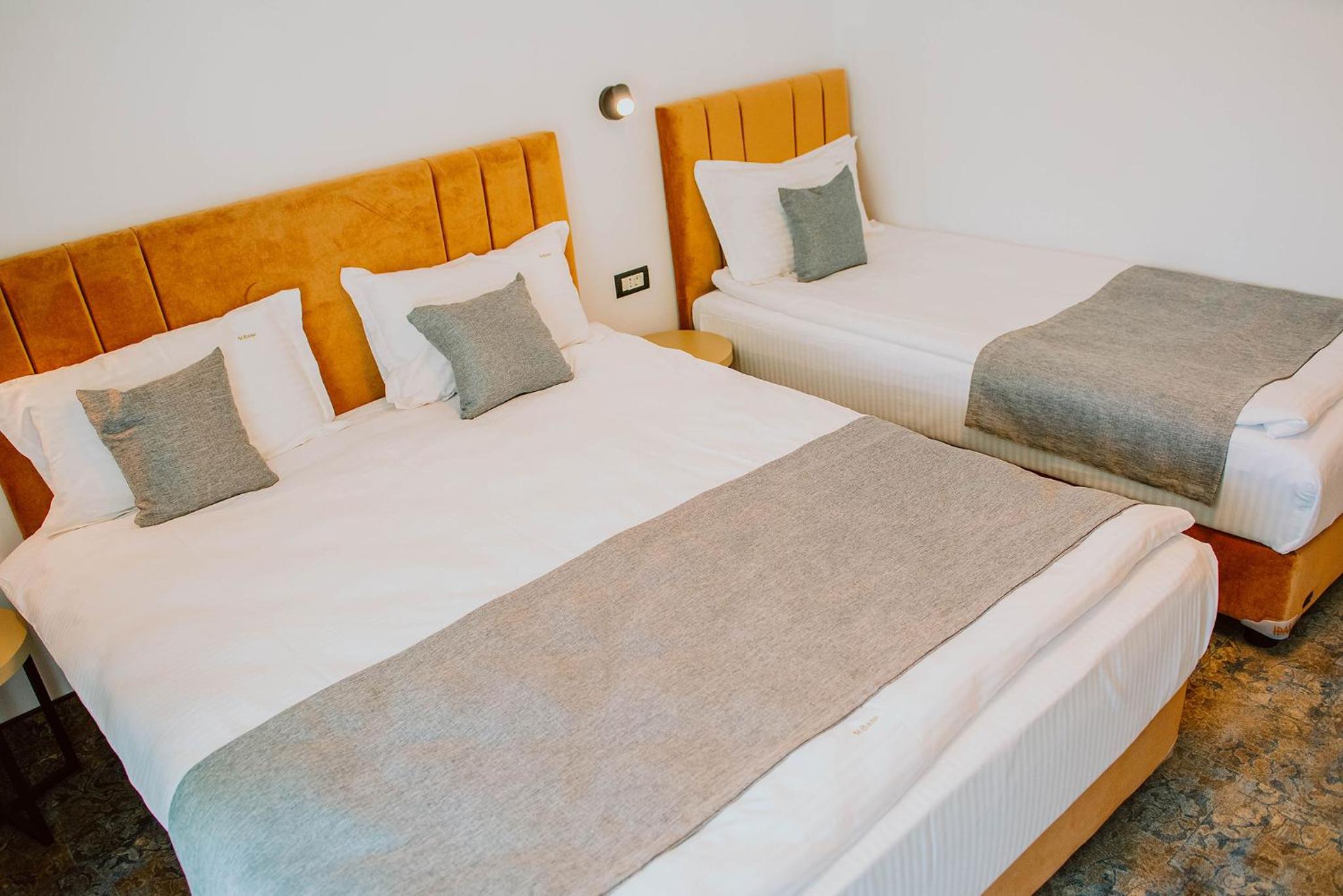 Deluxe Triple Room - Photo 5
