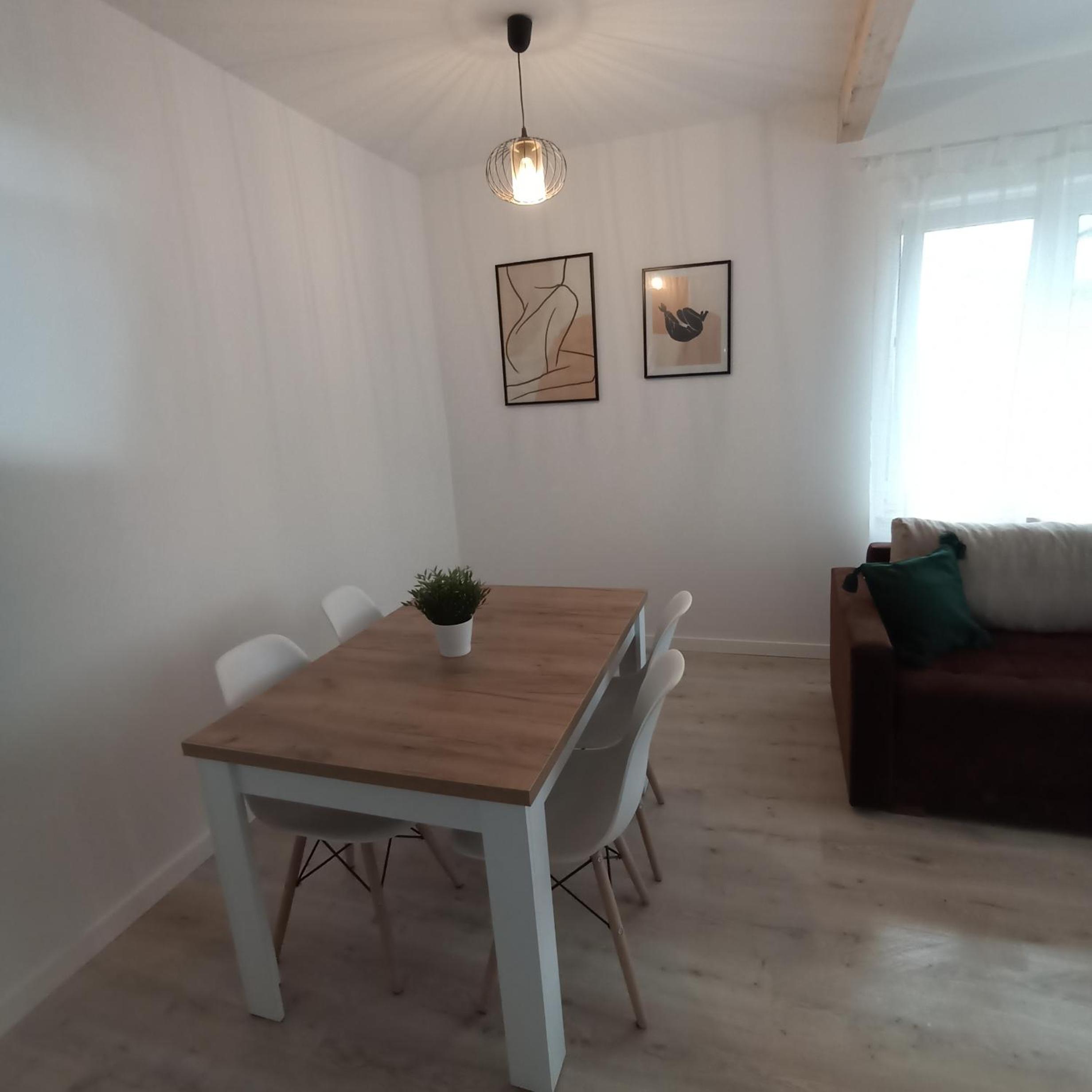 Two-Bedroom House - Photo 5