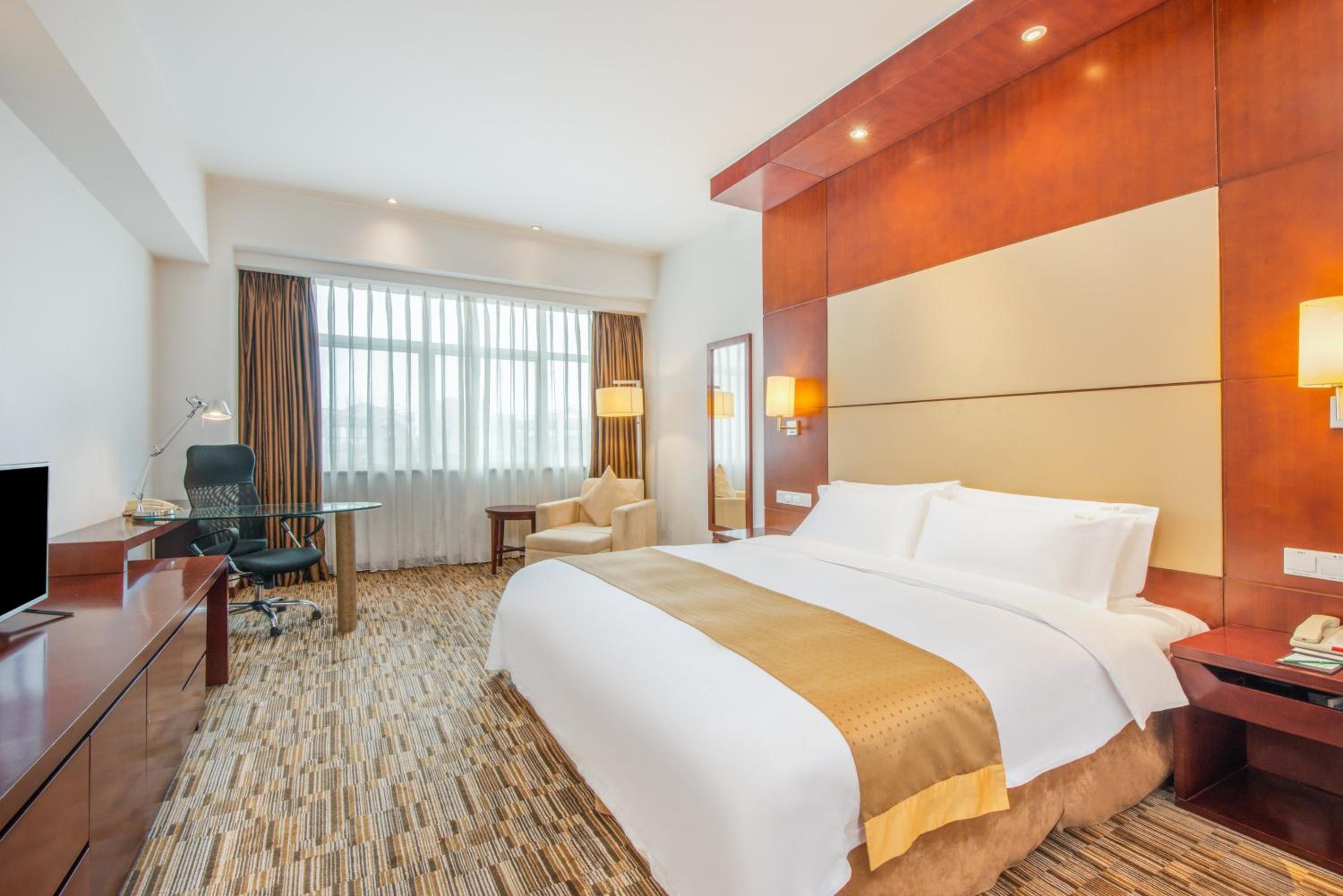 Standard King Room - Photo 1