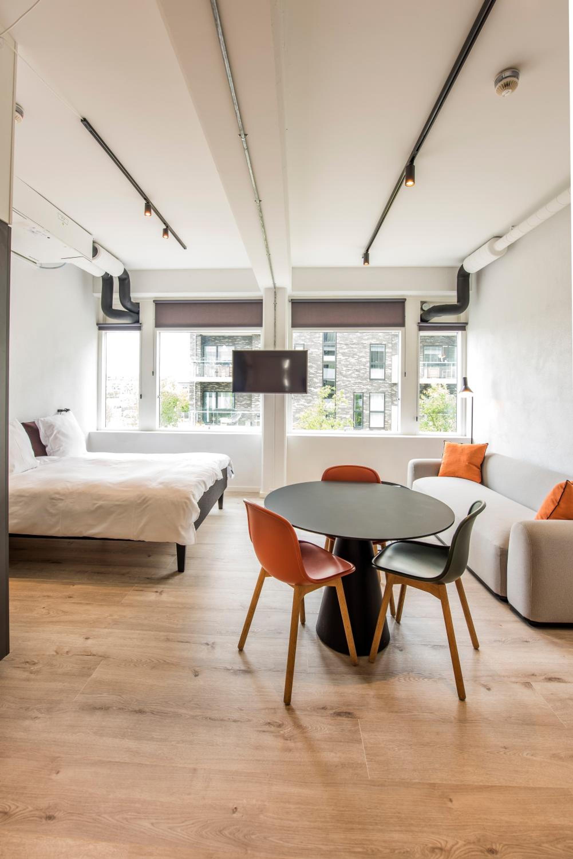 Studio Apartment photo 1