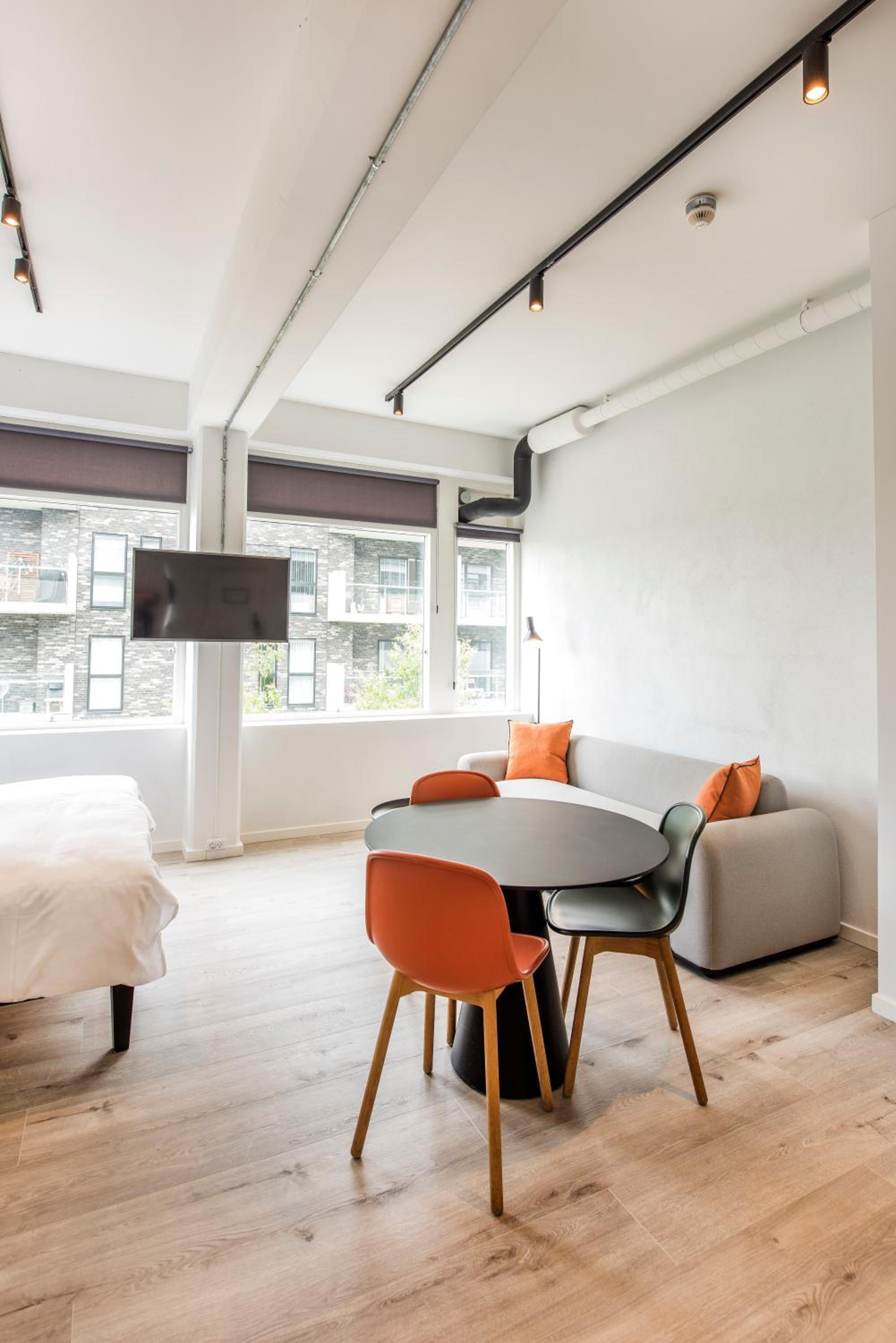 Studio Apartment photo 3