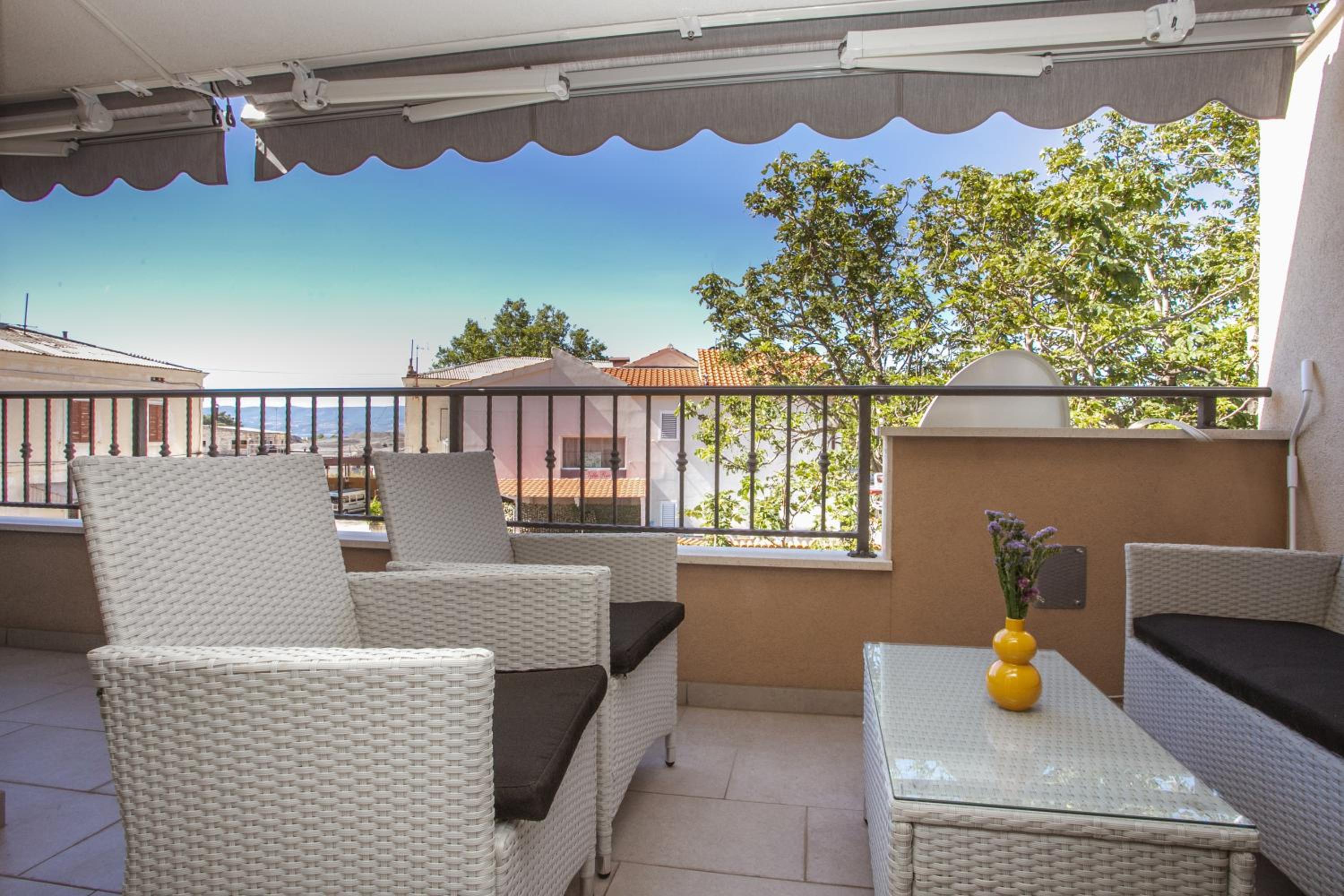 Villa photo 2
