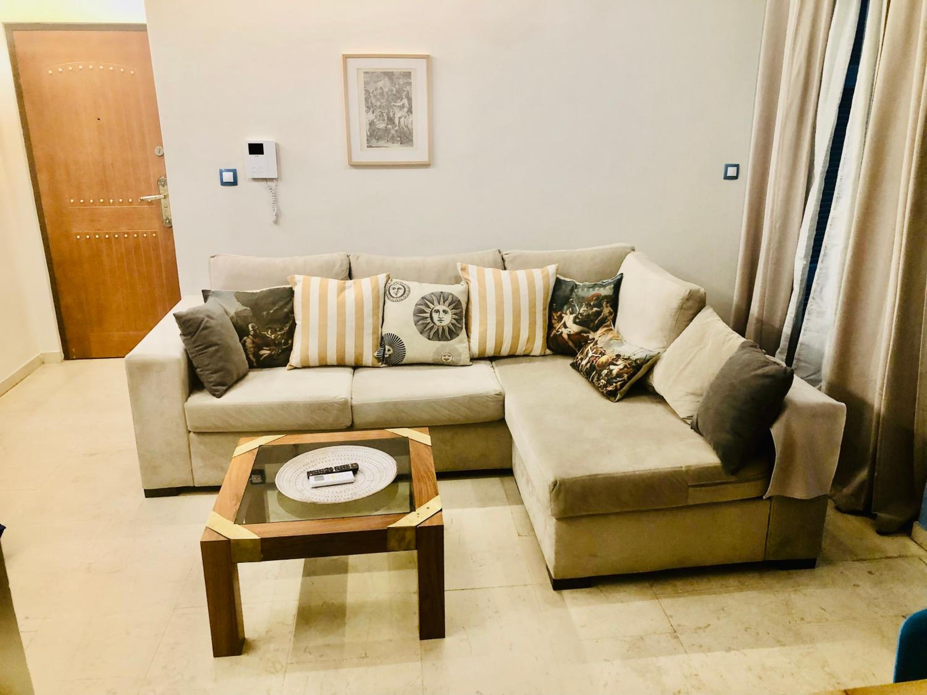One-Bedroom Apartment - Photo 8