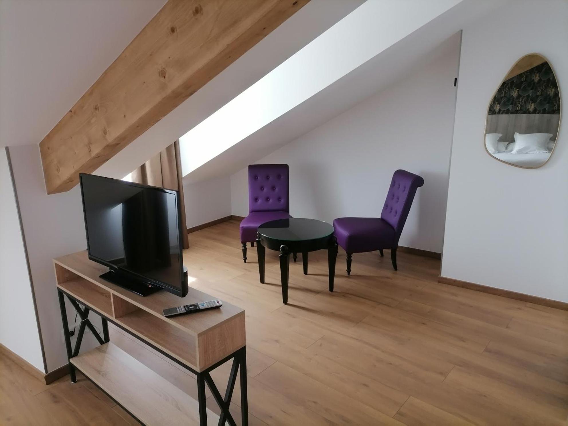 Chambre Privilège - Mansardée photo 3