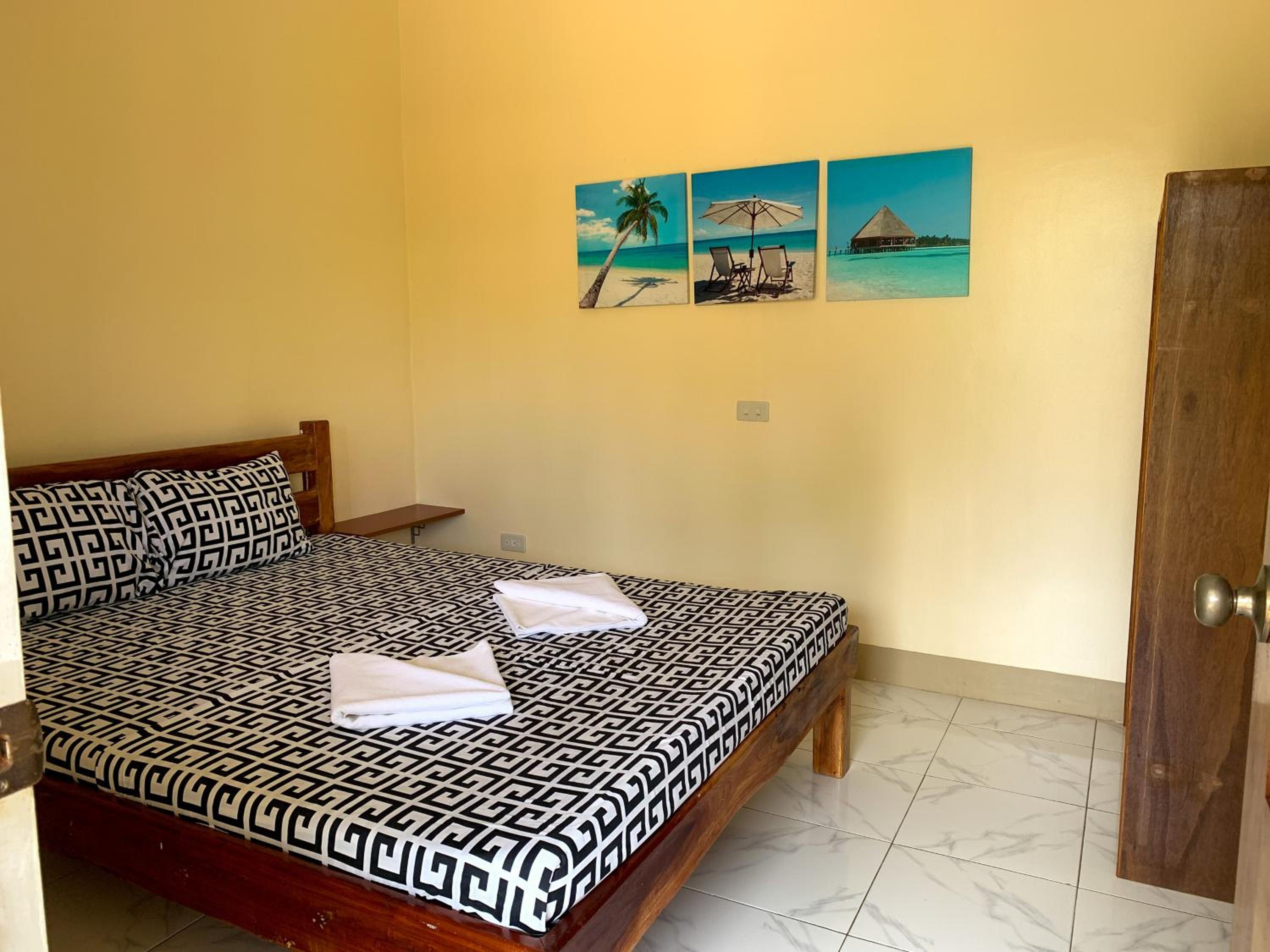 Budget Double Room - Photo 1