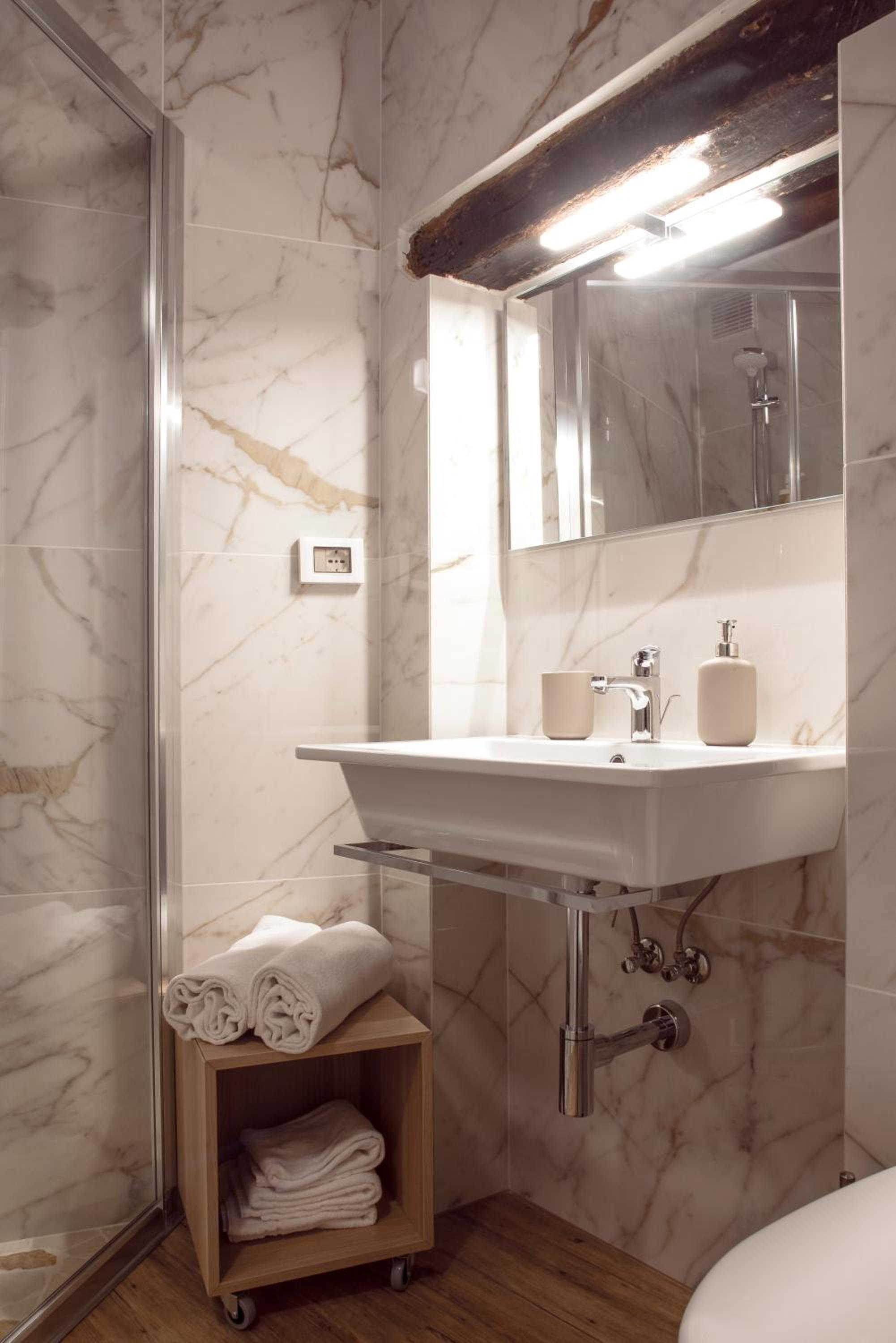Double or Twin Room photo 3