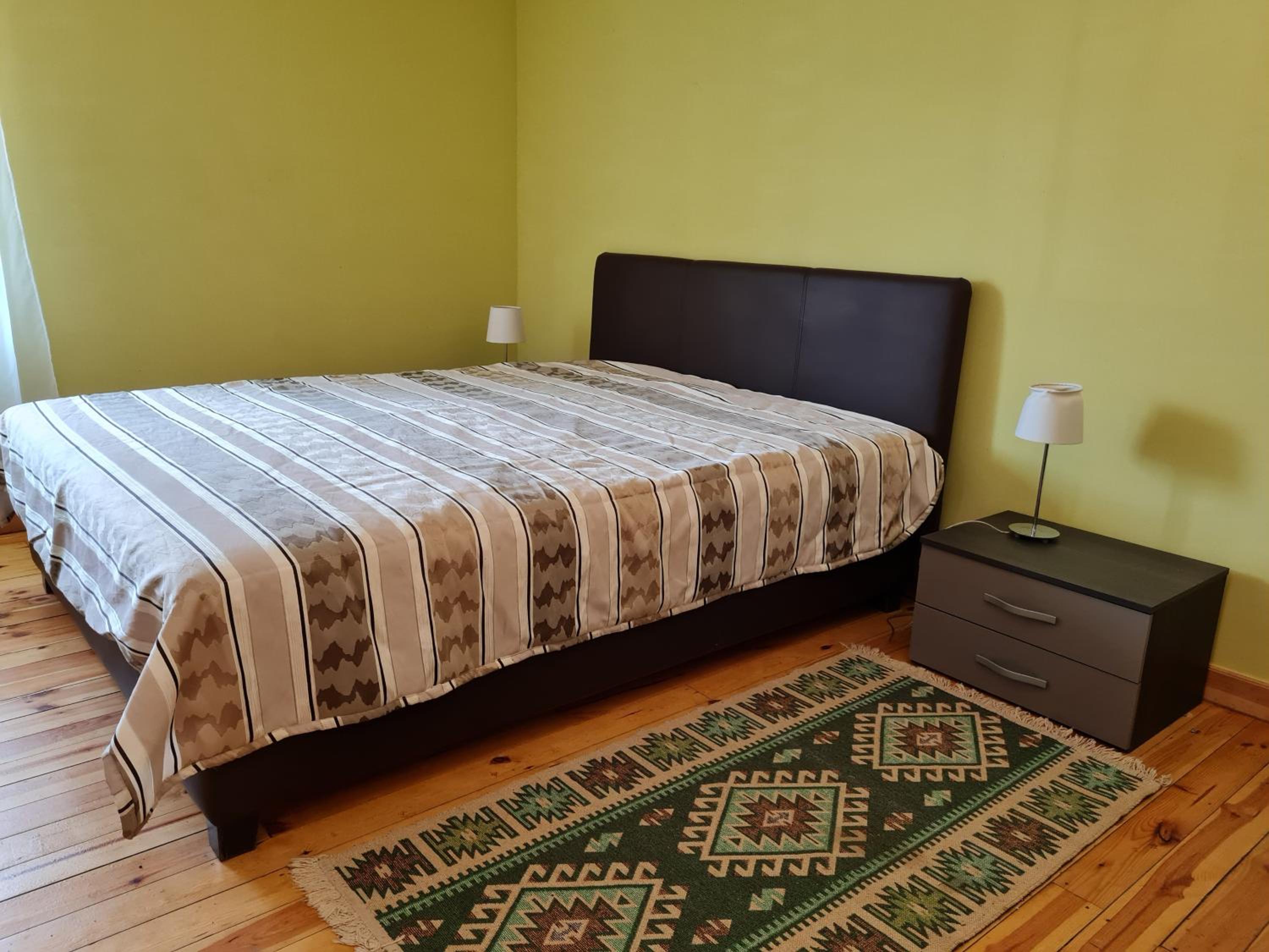 One-Bedroom Apartment - Photo 11