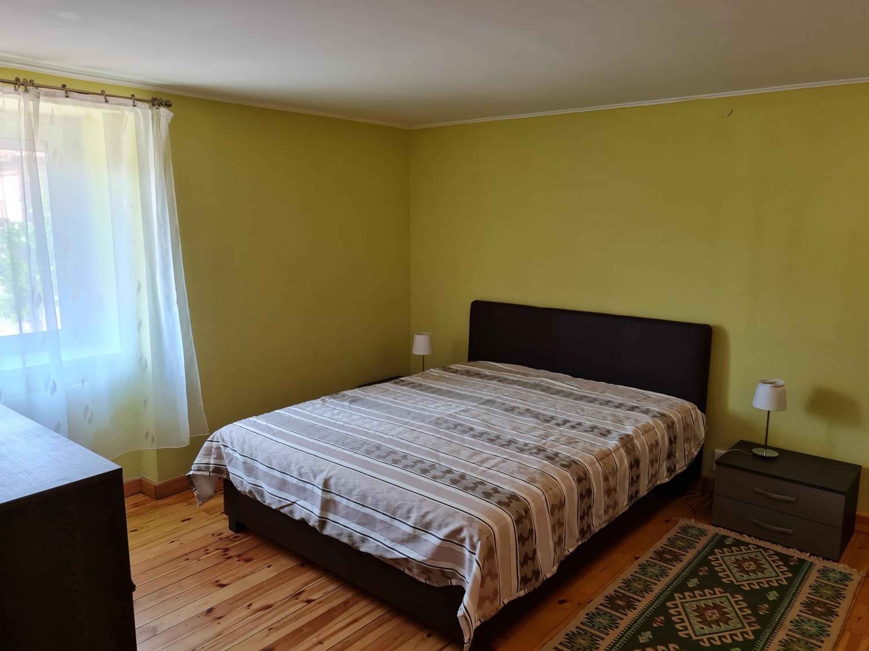 One-Bedroom Apartment - Photo 3