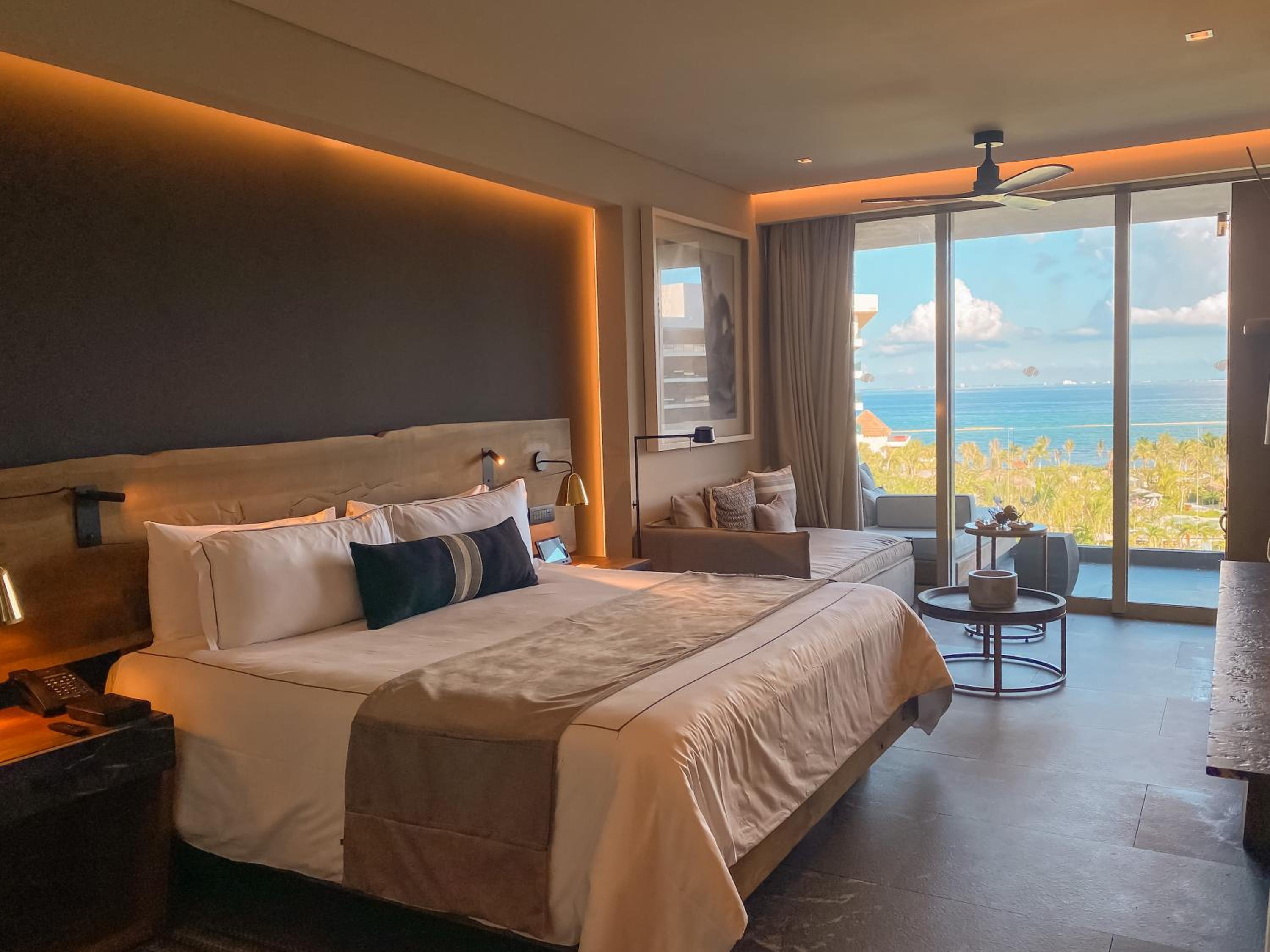 Preferred Club Junior Suite King Ocean View - Photo 1