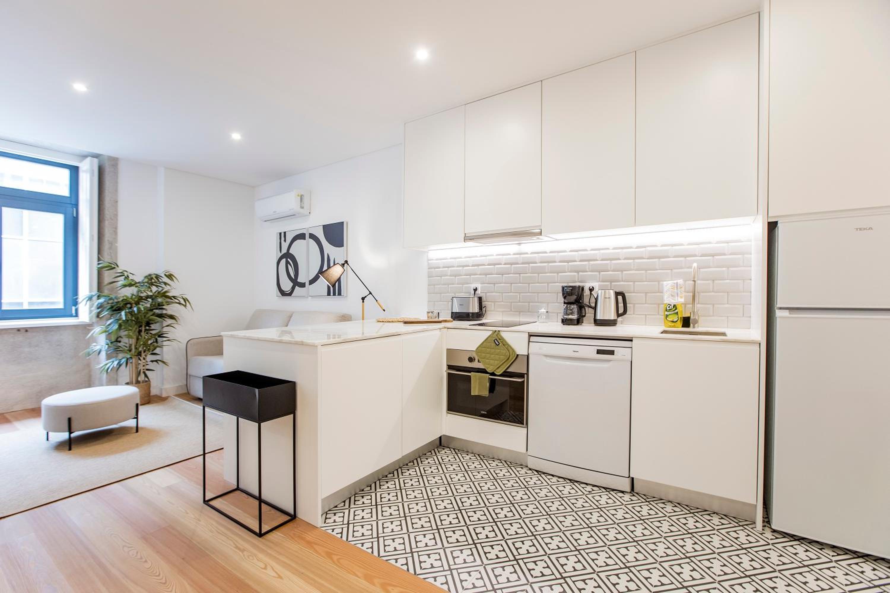 One-Bedroom Apartment - Photo 30