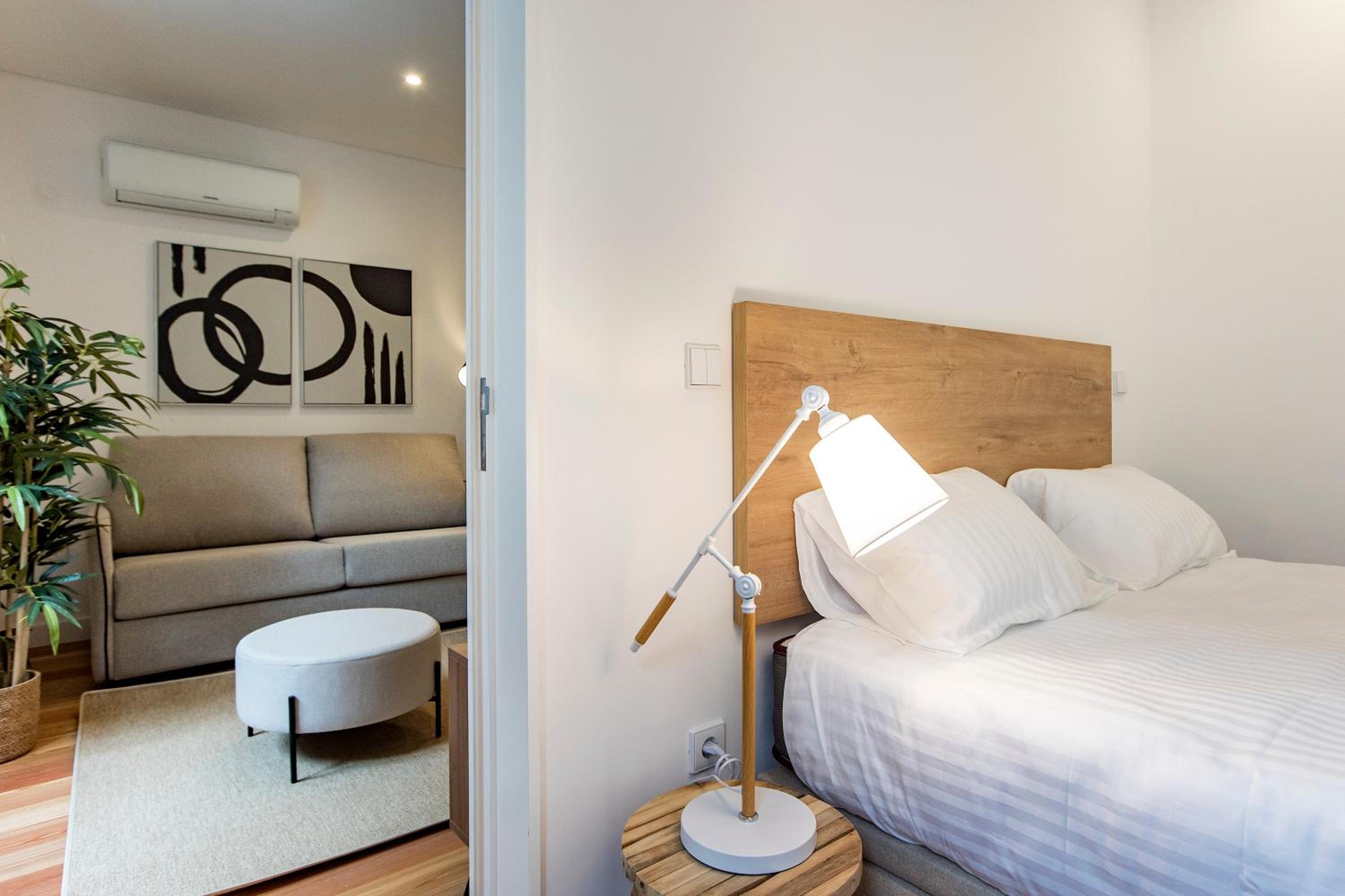 One-Bedroom Apartment - Photo 26