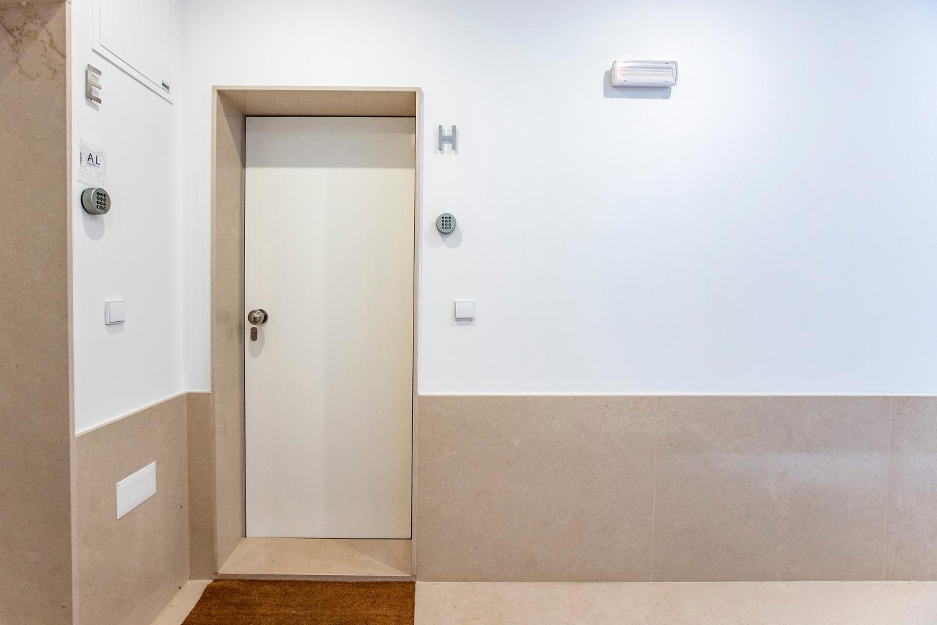One-Bedroom Apartment - Photo 22