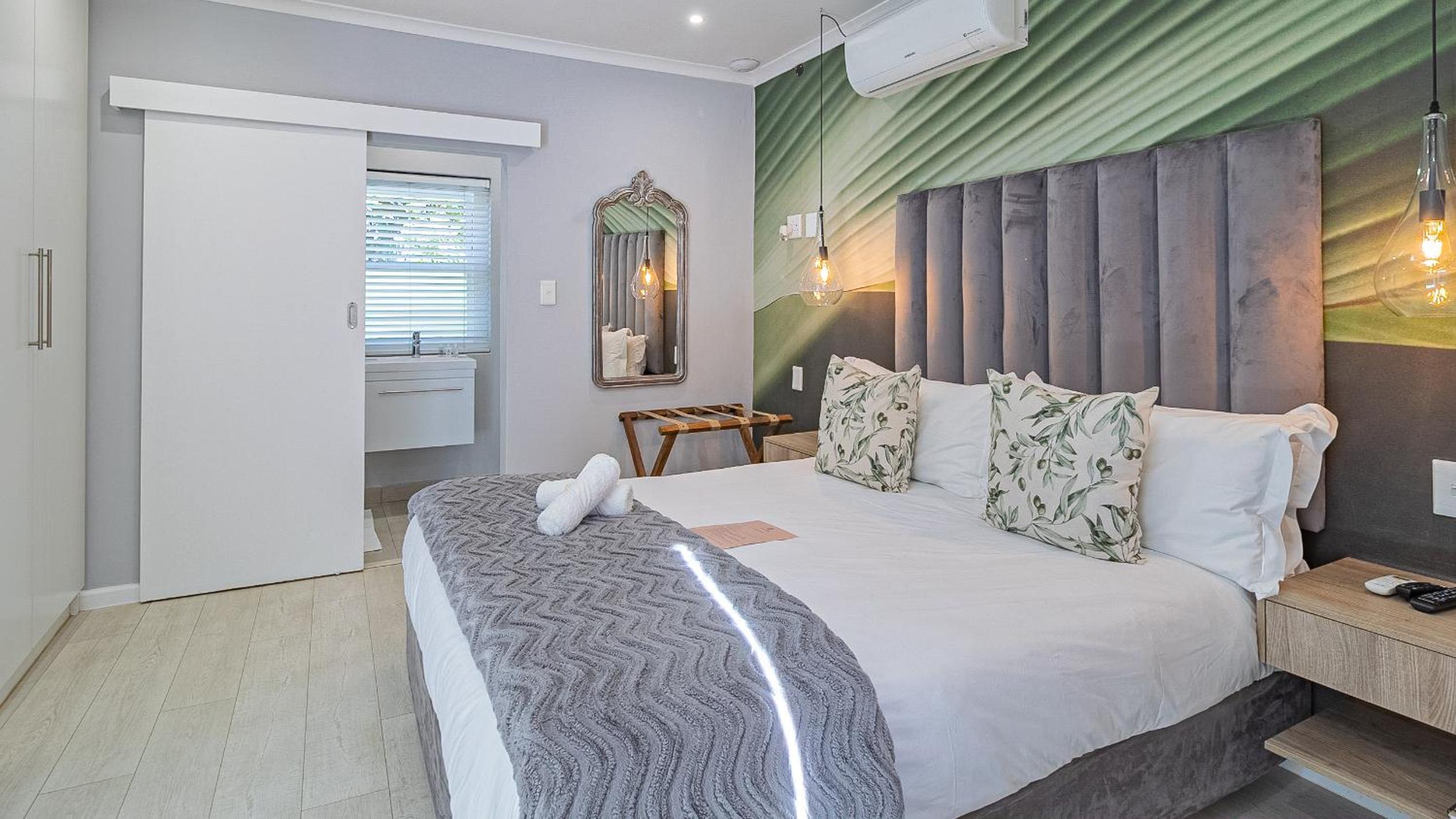 Queen Room photo 3