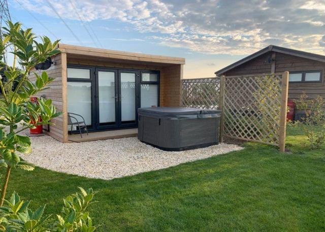 Double Room with Patio photo 3