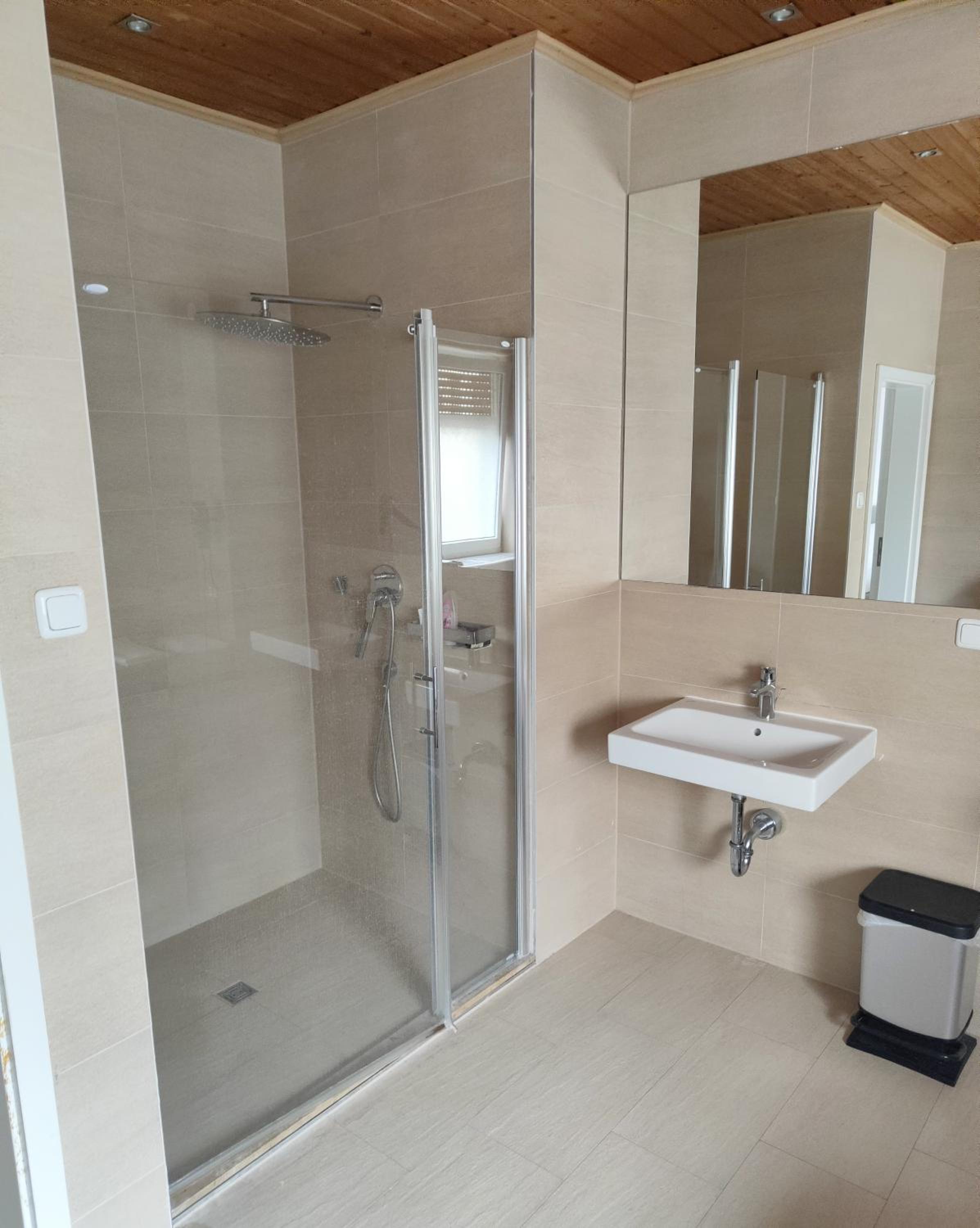 Deluxe Double Room with Bath photo 2