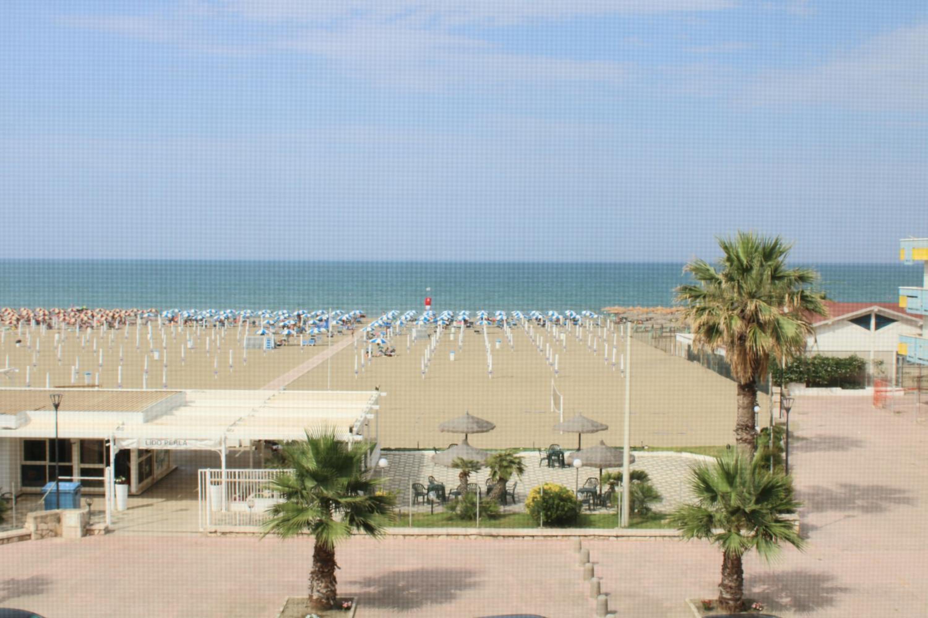 Deluxe Double Room with Balcony and Sea View - Photo 15