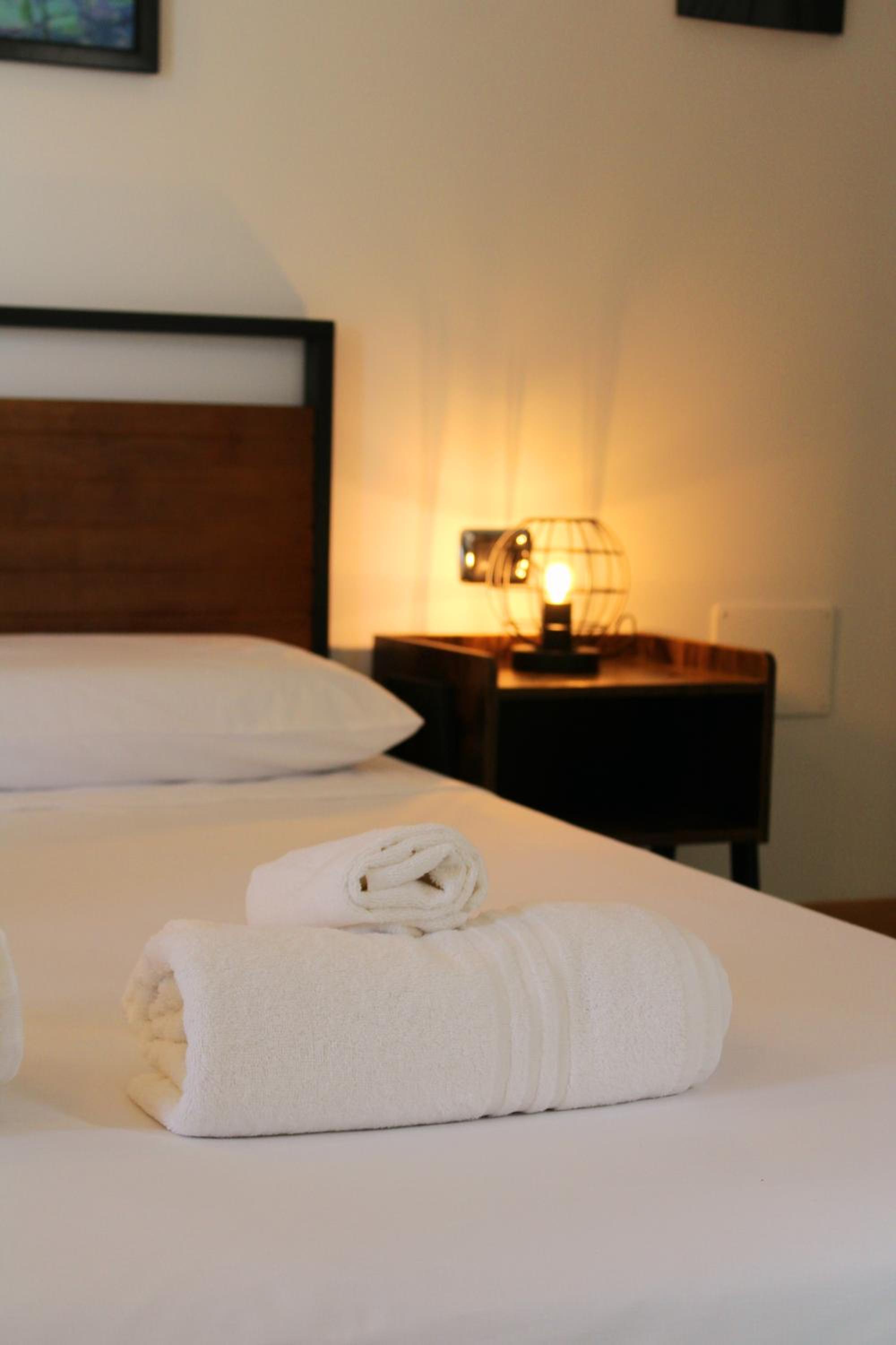 Deluxe Double Room with Balcony and Sea View - Photo 4