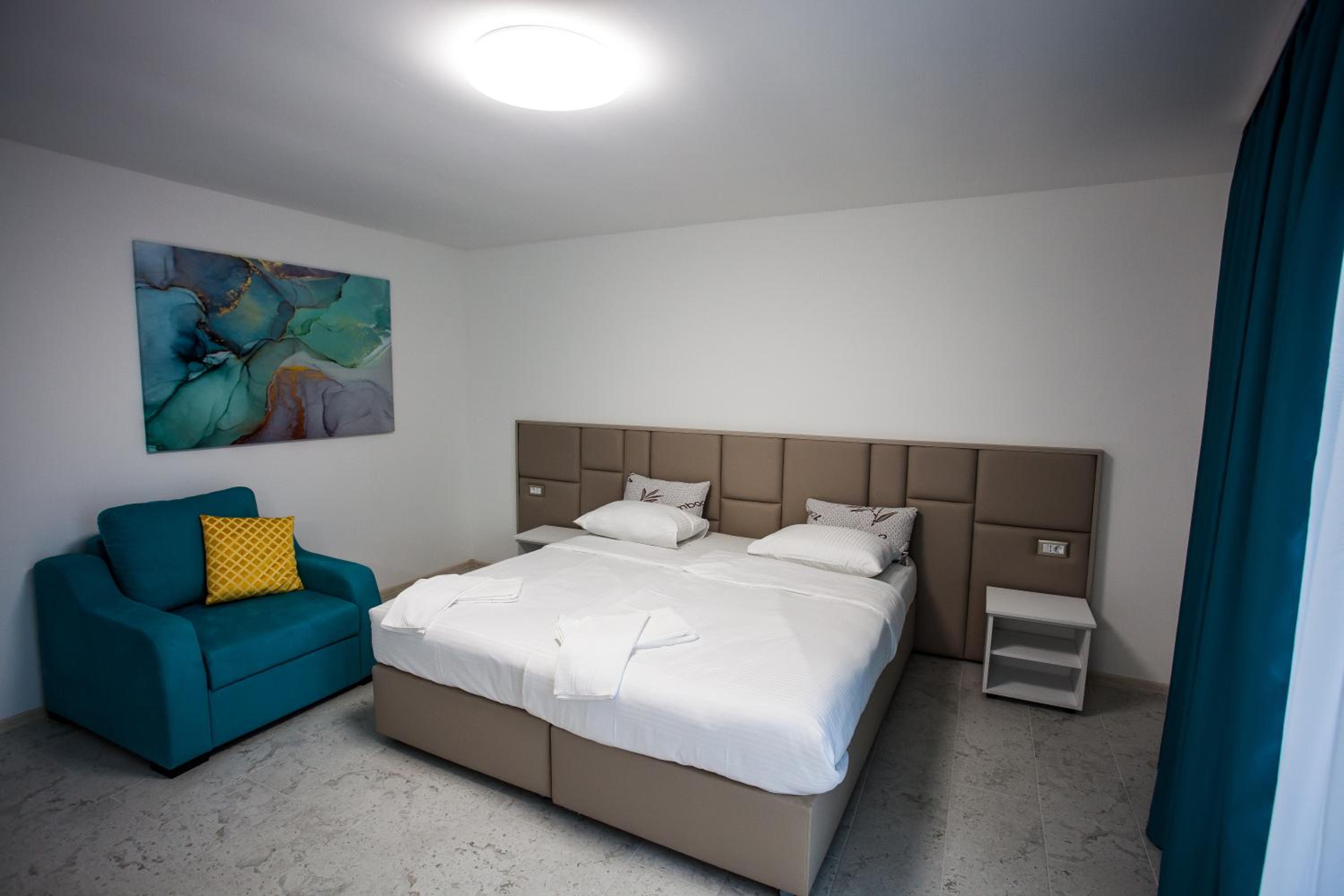 Deluxe Double or Twin Room photo 2