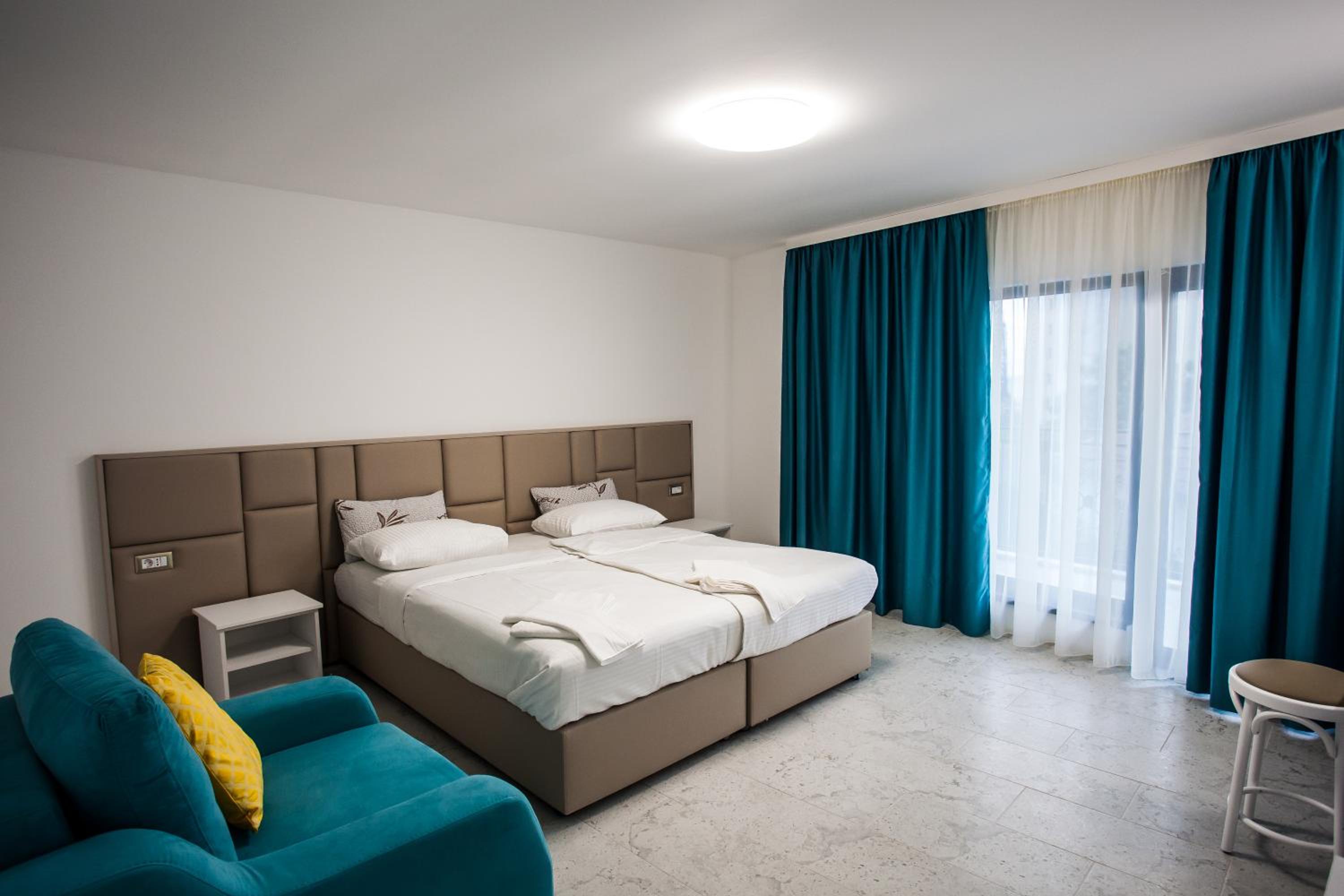 Deluxe Double or Twin Room with Sea View