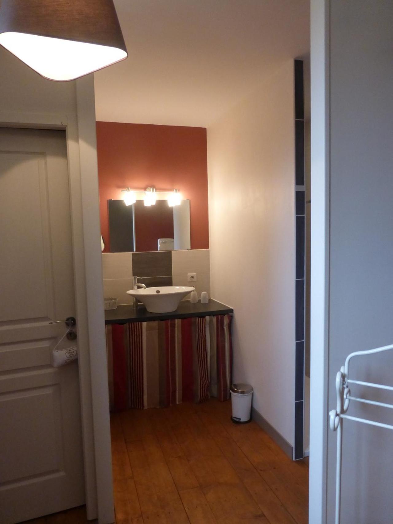 Double or Twin Room photo 3