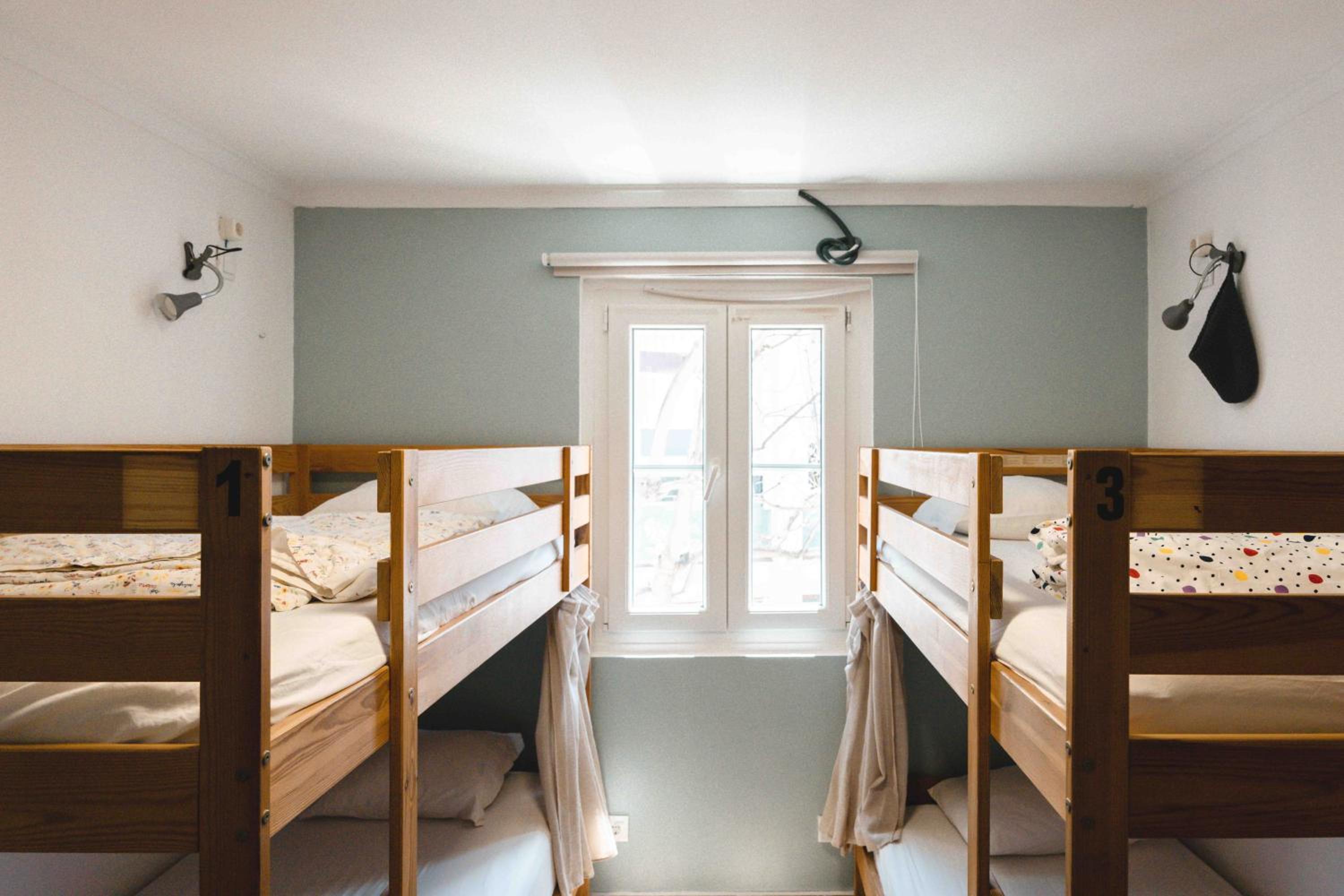 Bed in 4-Bed Mixed Dormitory Room photo 2