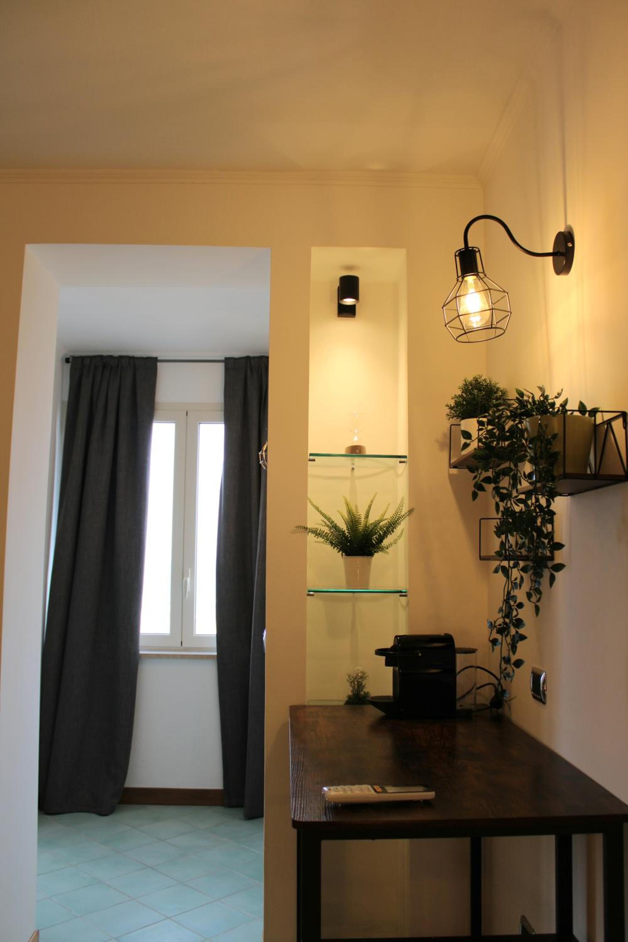 Quadruple Room with Sea View - Photo 16
