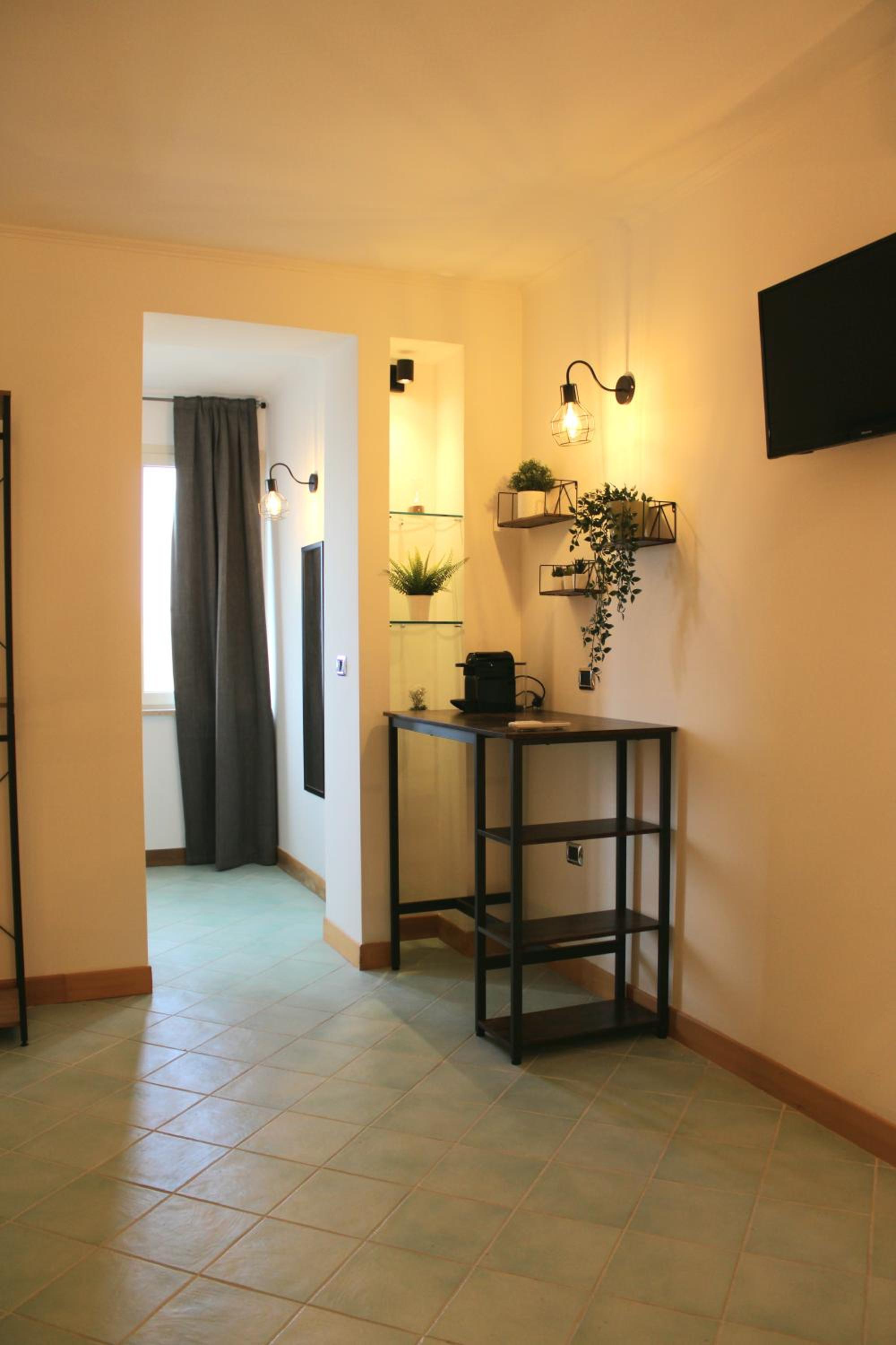 Quadruple Room with Sea View - Photo 14
