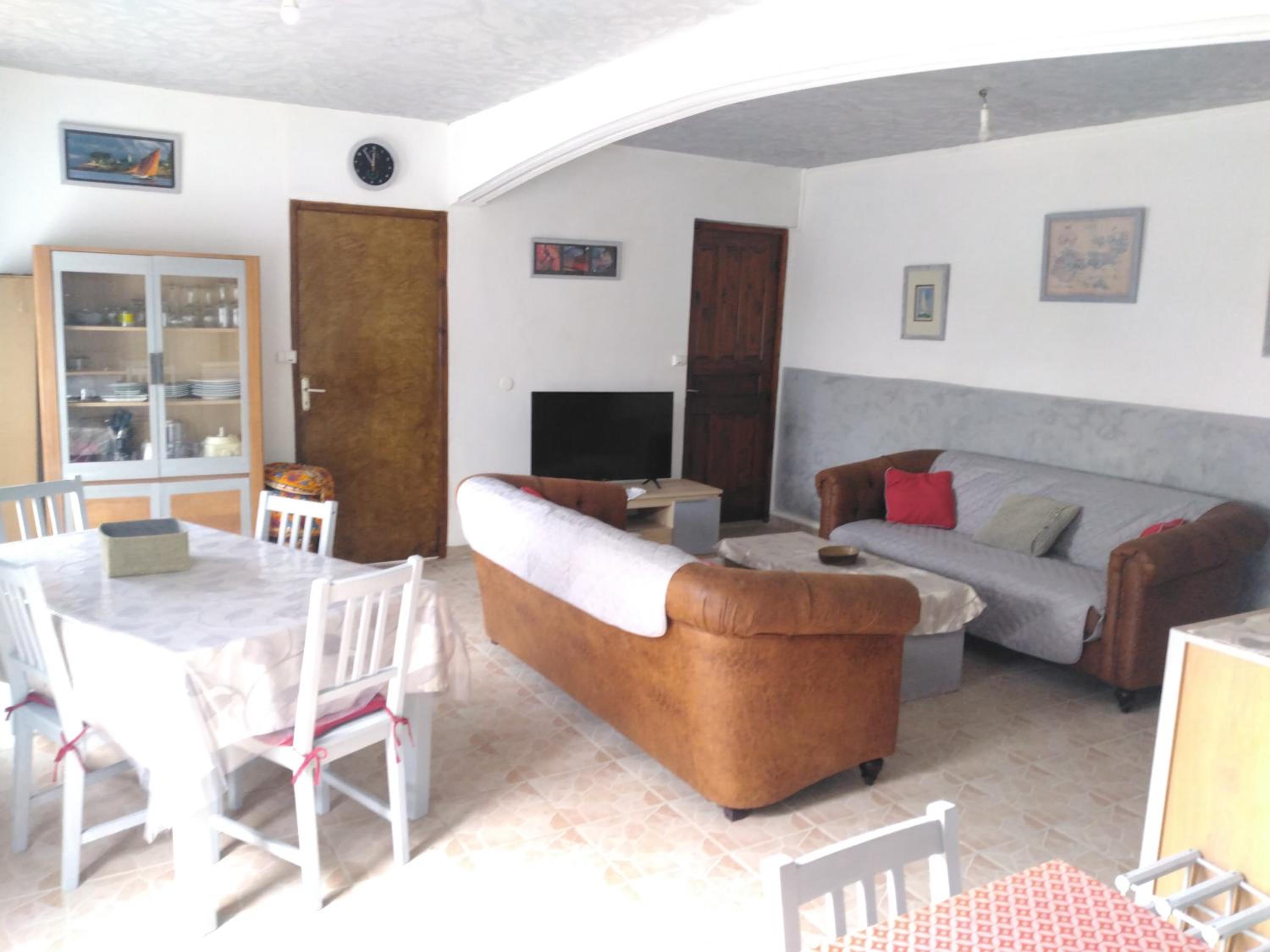 Two-Bedroom Apartment - Photo 6