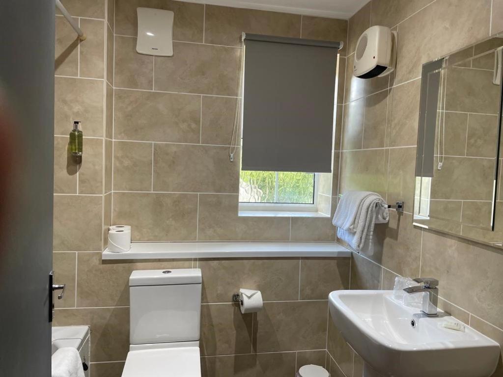 Deluxe Double Room - Photo 9