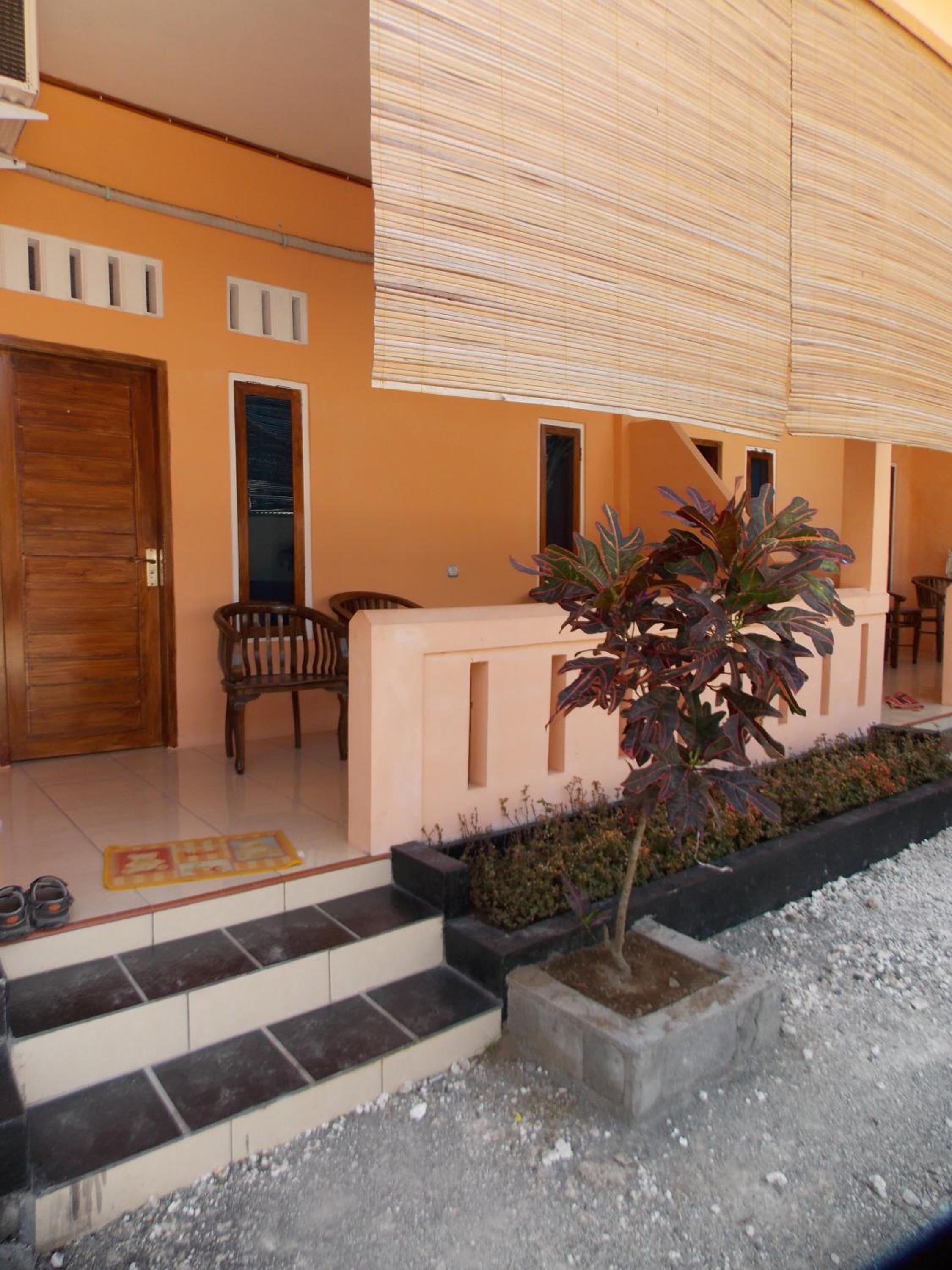 Family Room - Photo 2
