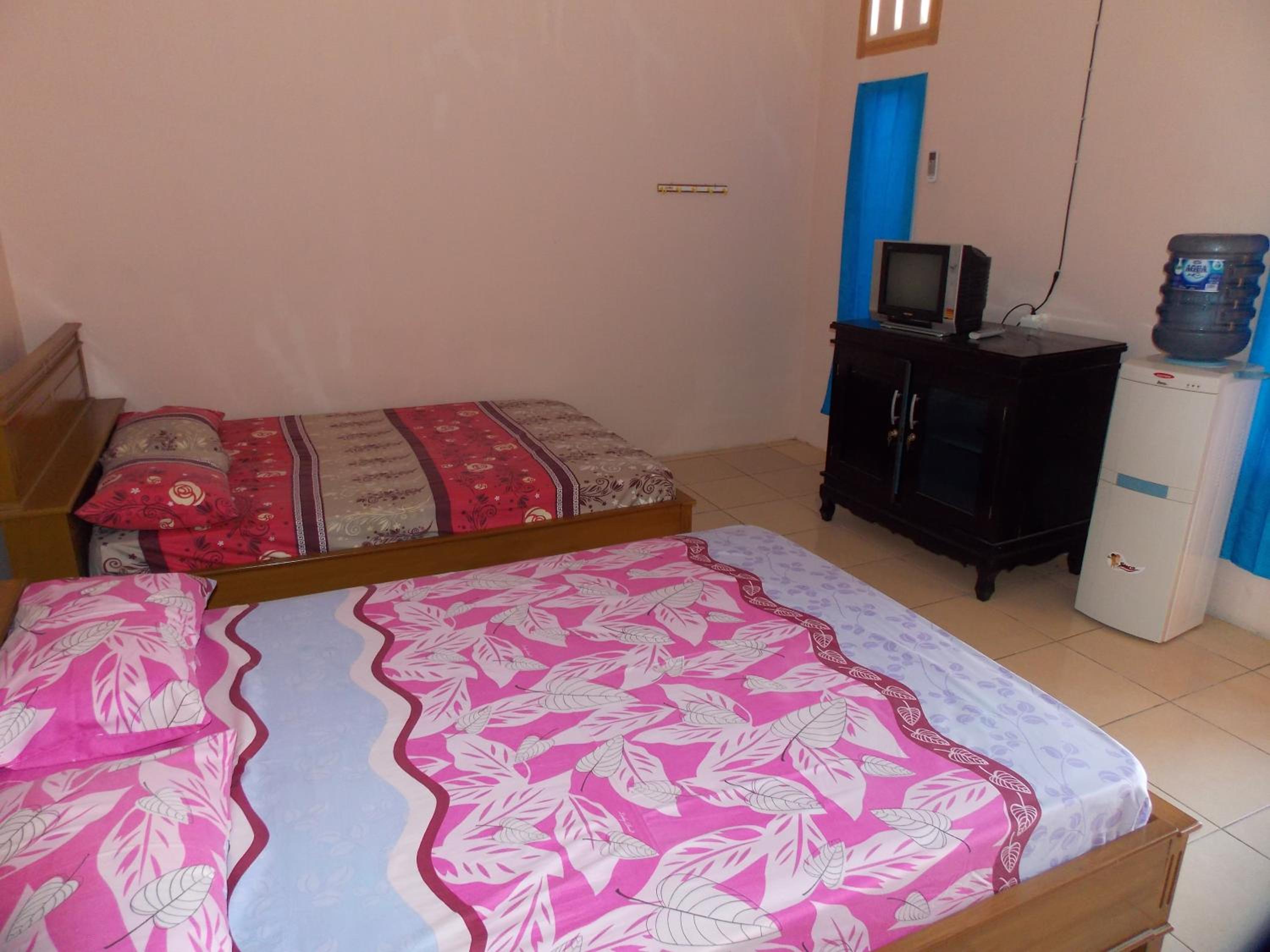 Family Room - Photo 3