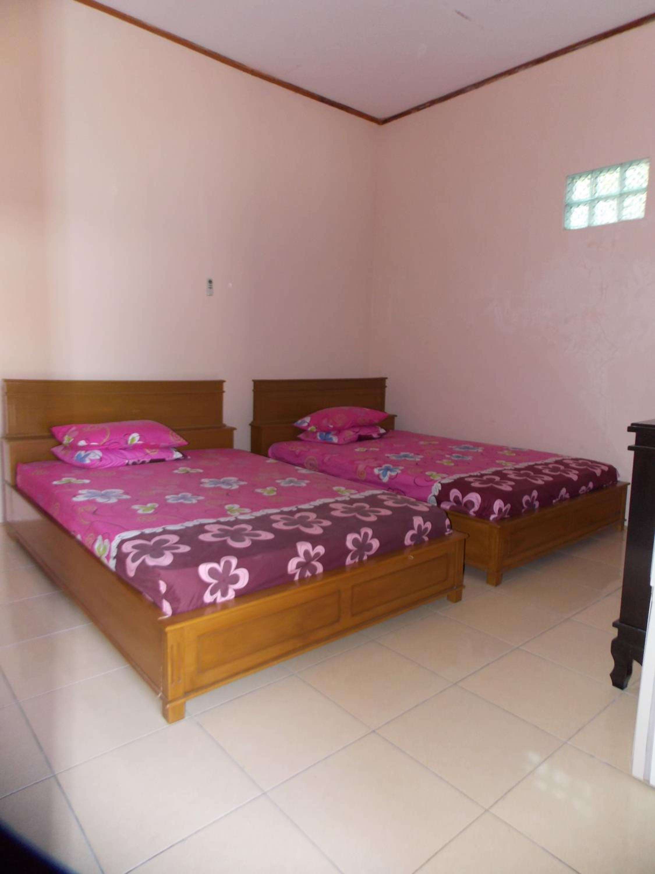 Family Room - Photo 1