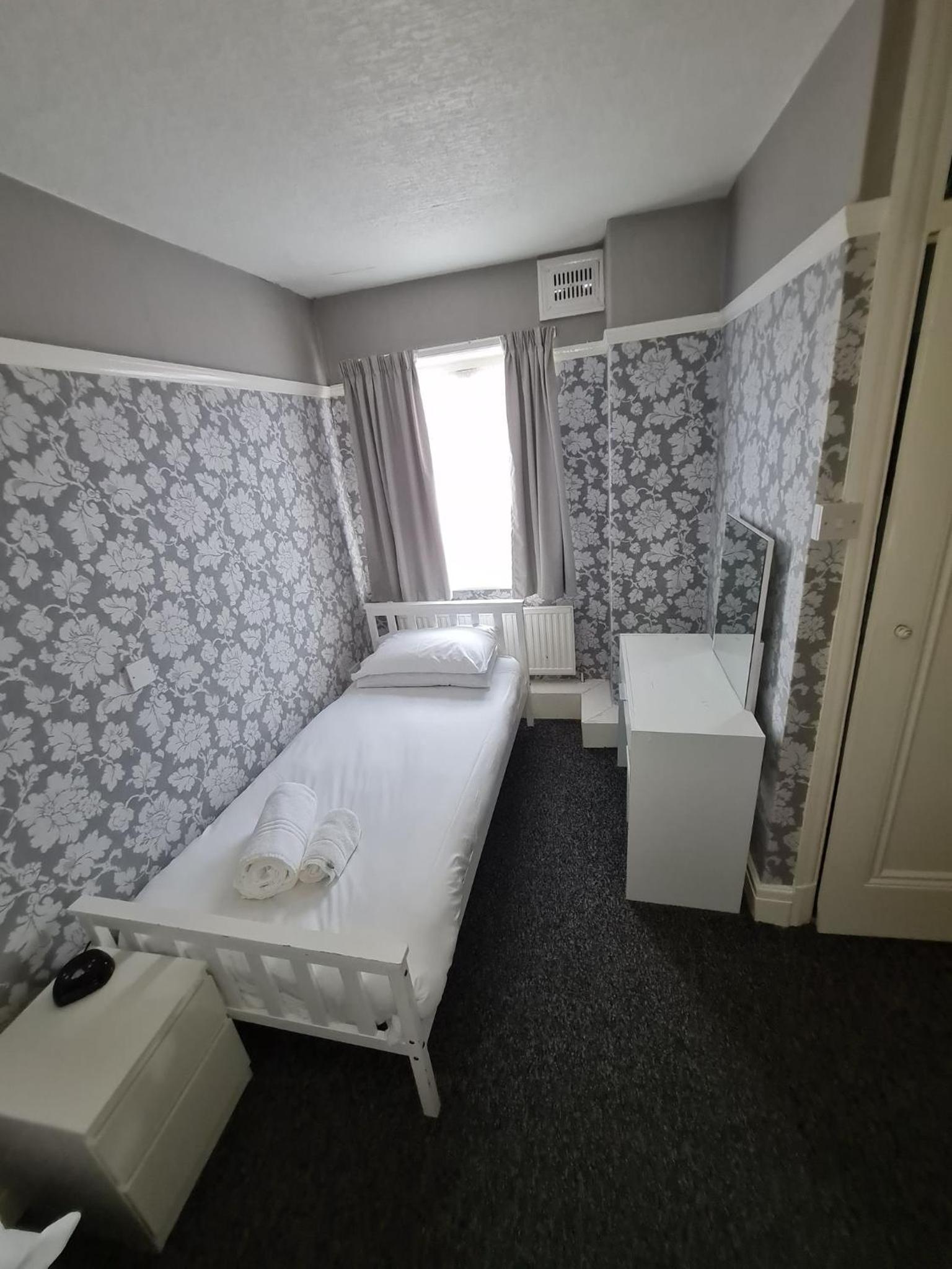 Triple Room - Photo 6