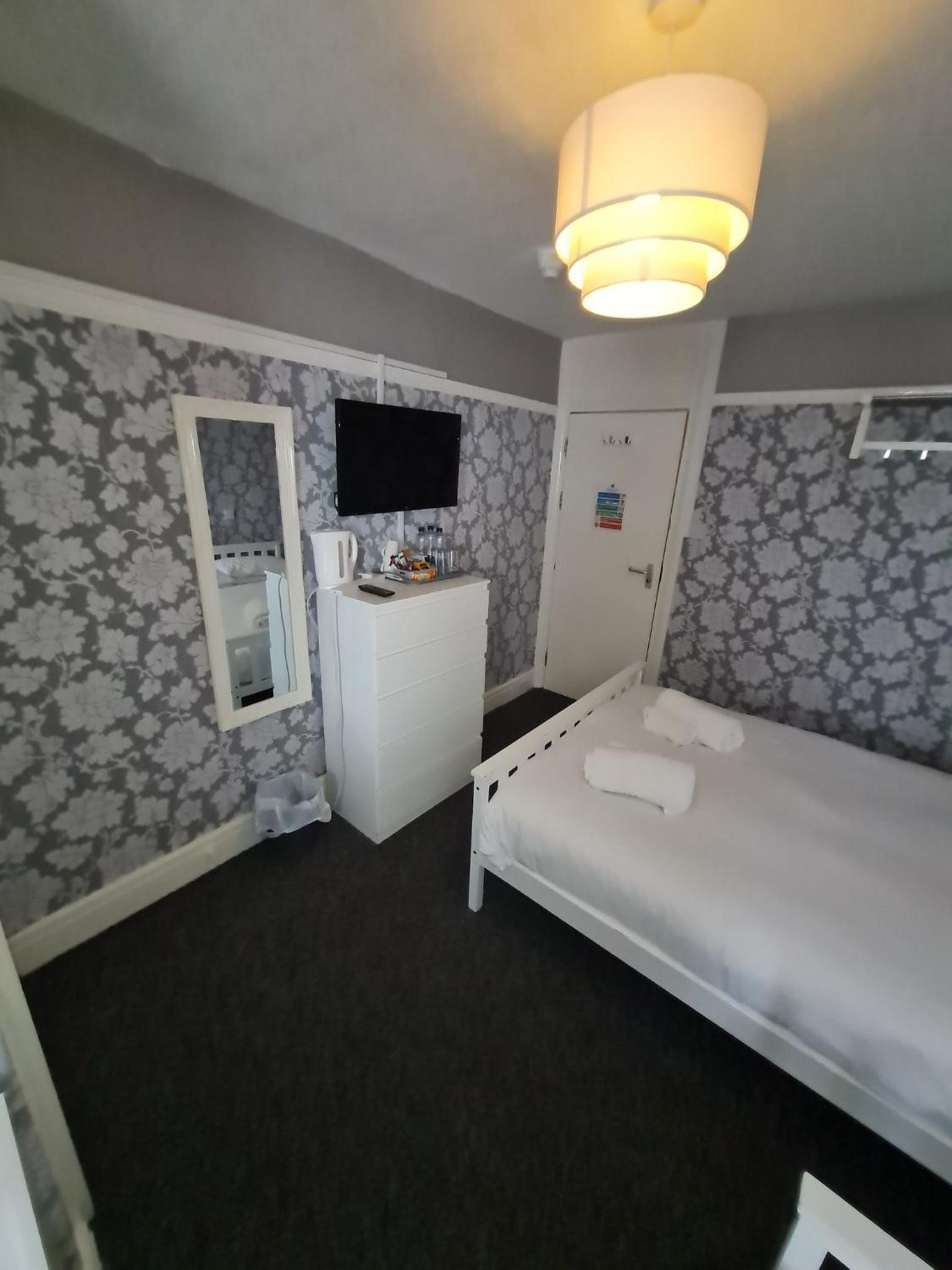 Triple Room - Photo 7