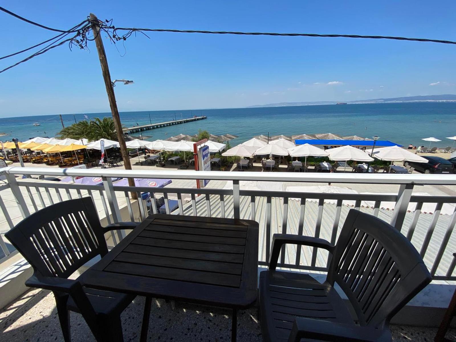 Deluxe Triple Room with Sea View photo 3