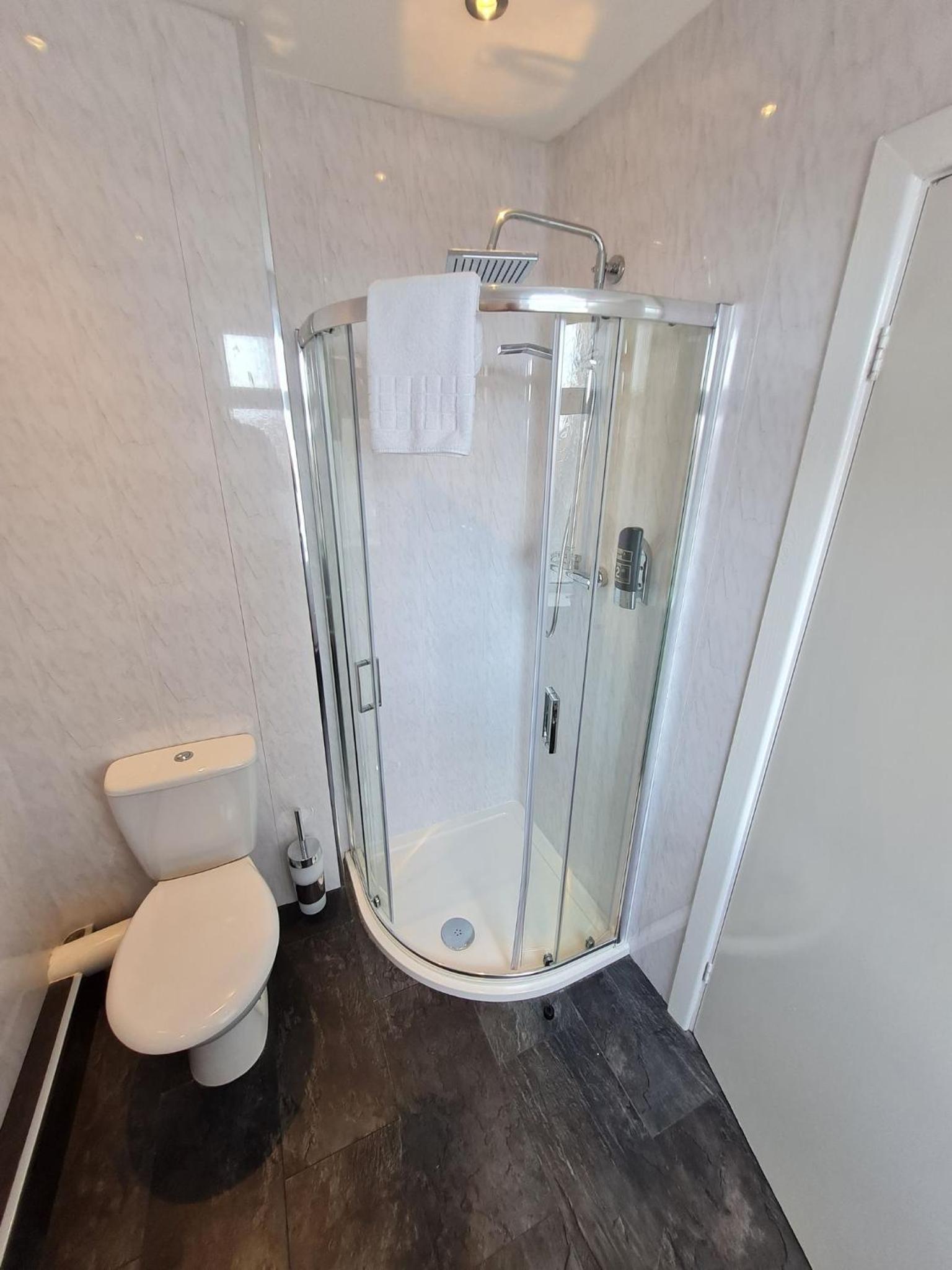 Family Room with Private Bathroom - Photo 6