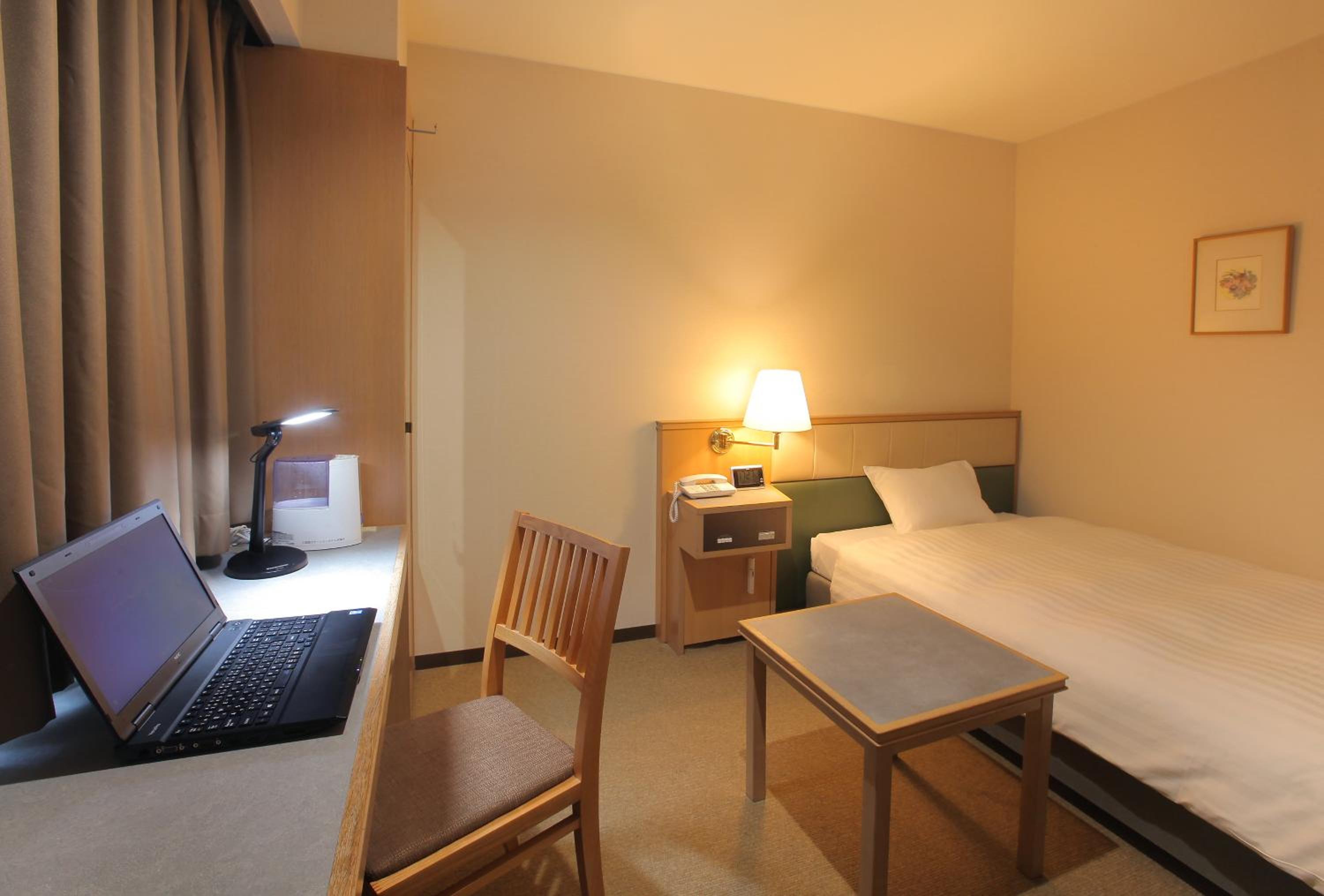 Single Room photo 2