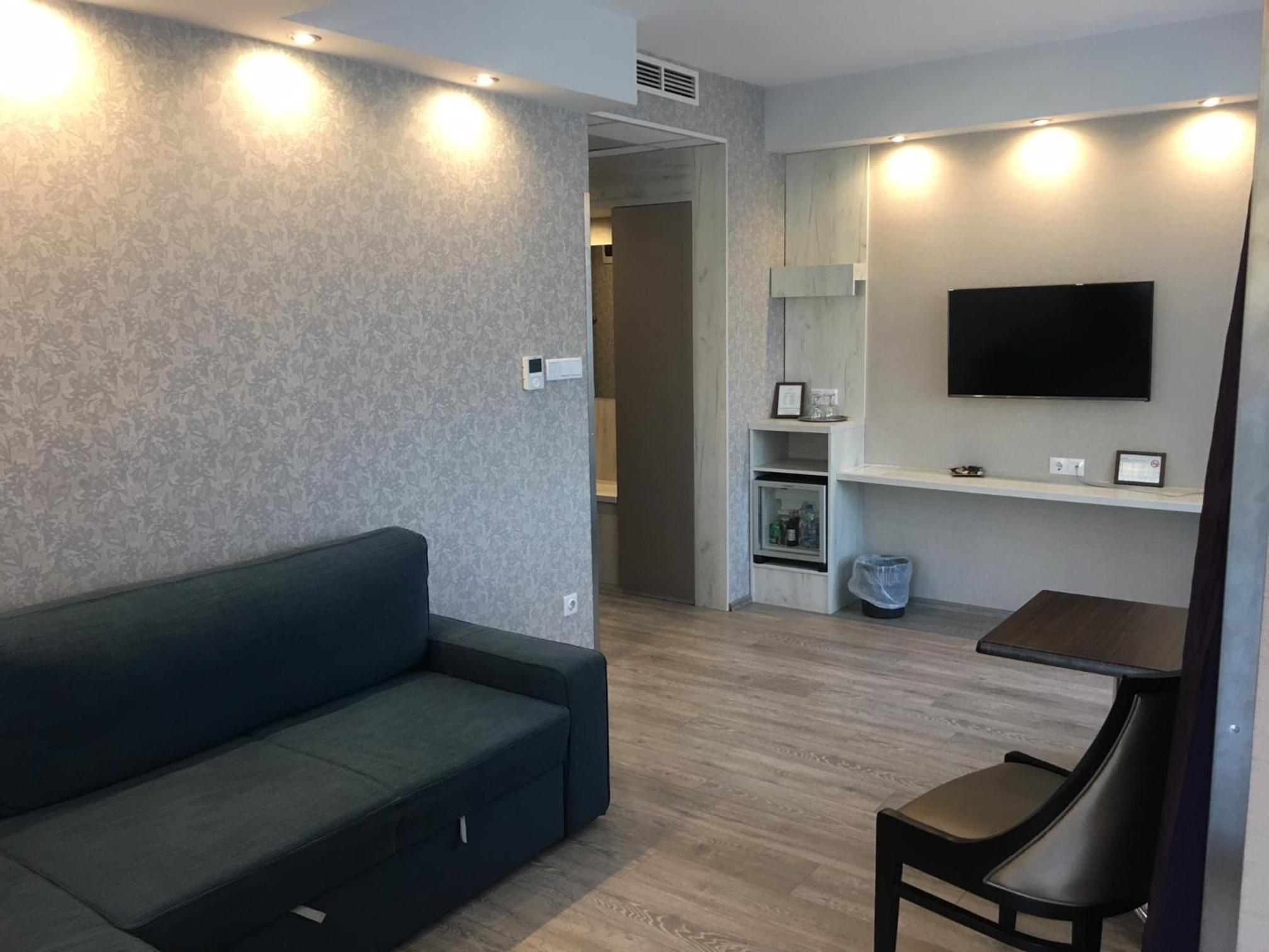 Superior Suite - Photo 3