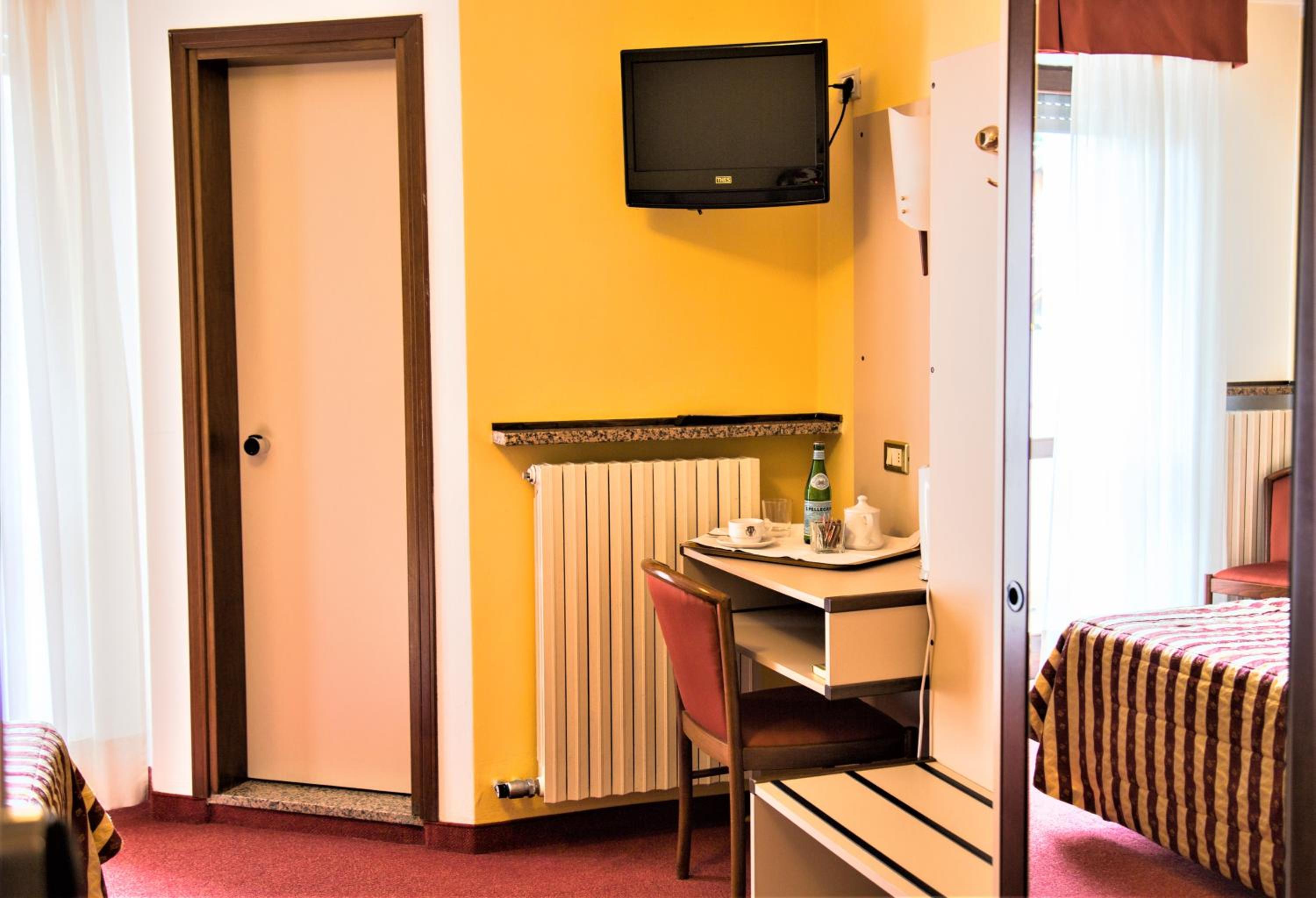 Standard Quadruple Room - Photo 2