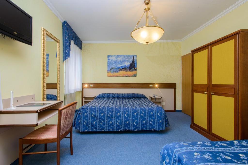 Standard Triple Room - Photo 3