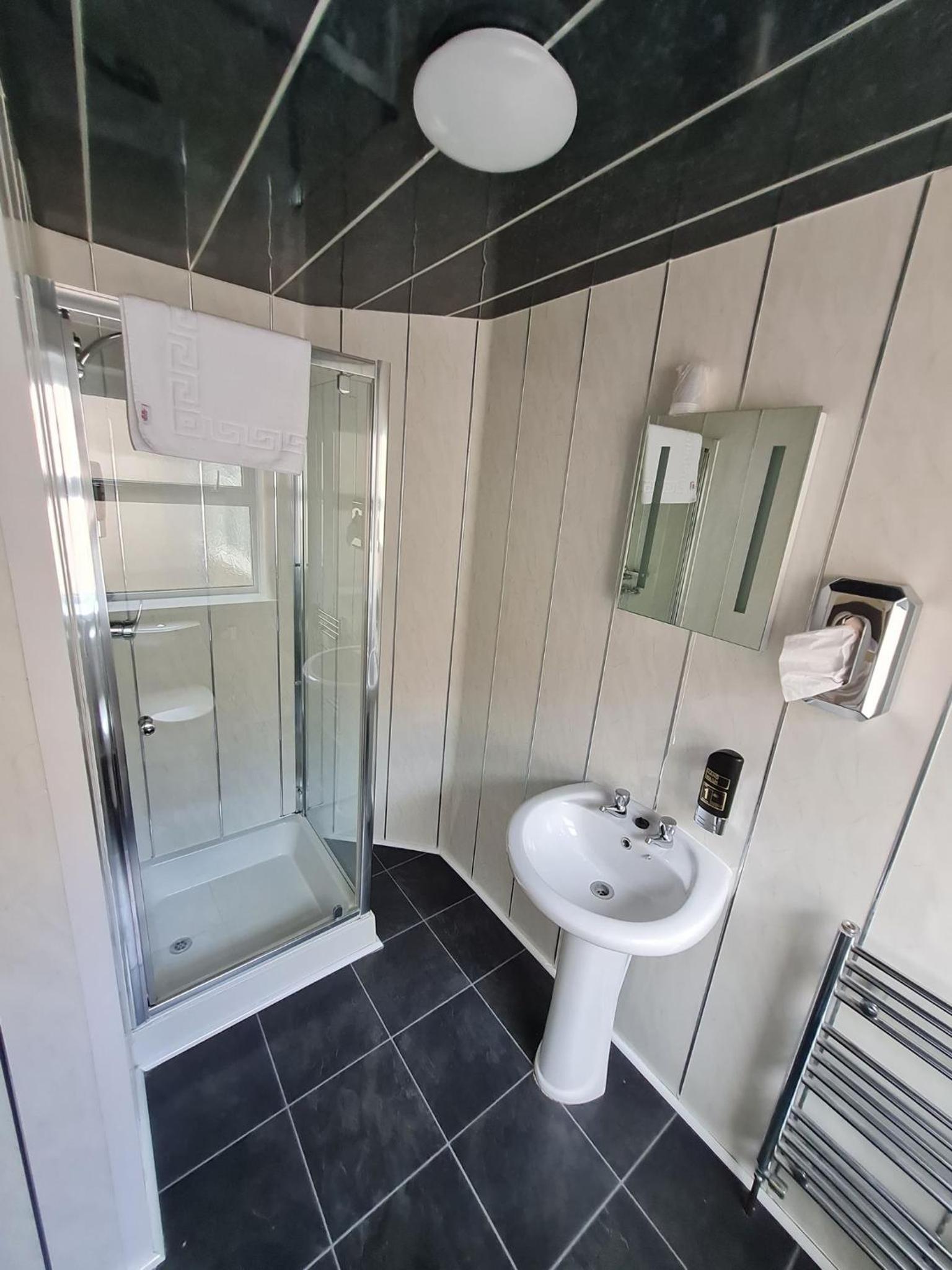 Quadruple Room with Sea View - Photo 2