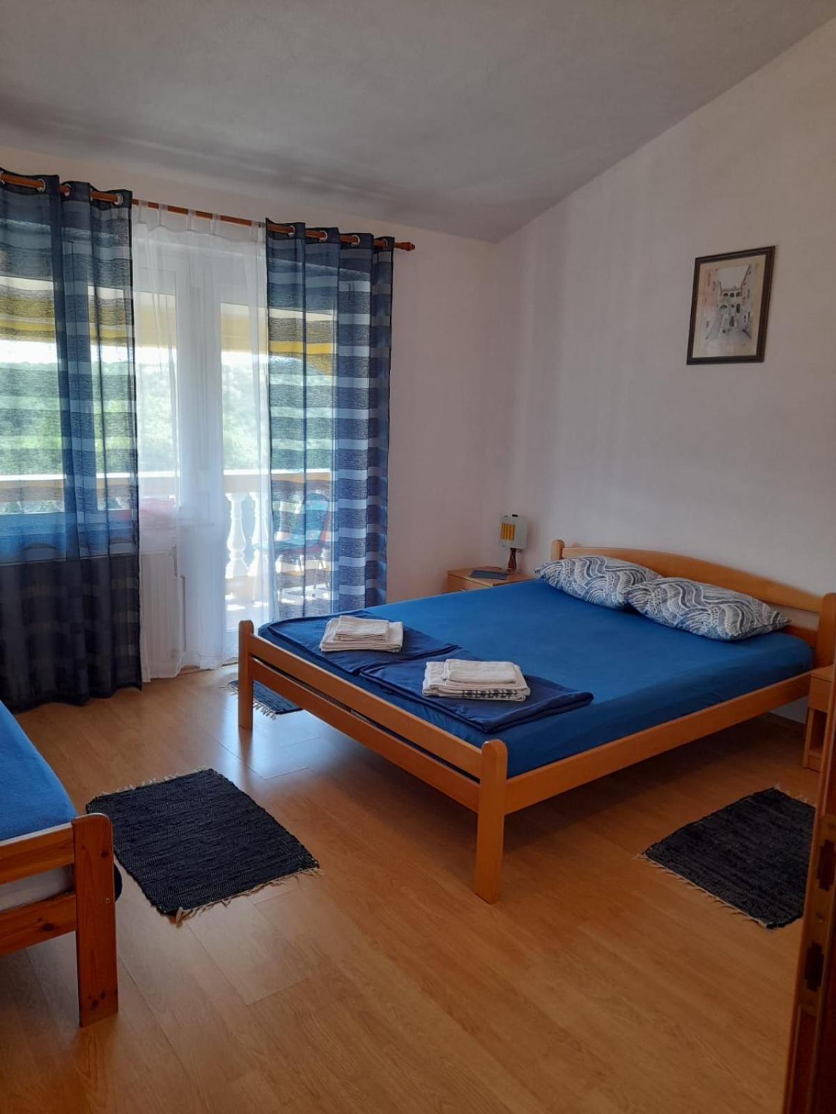 Two-Bedroom Apartment - Photo 7