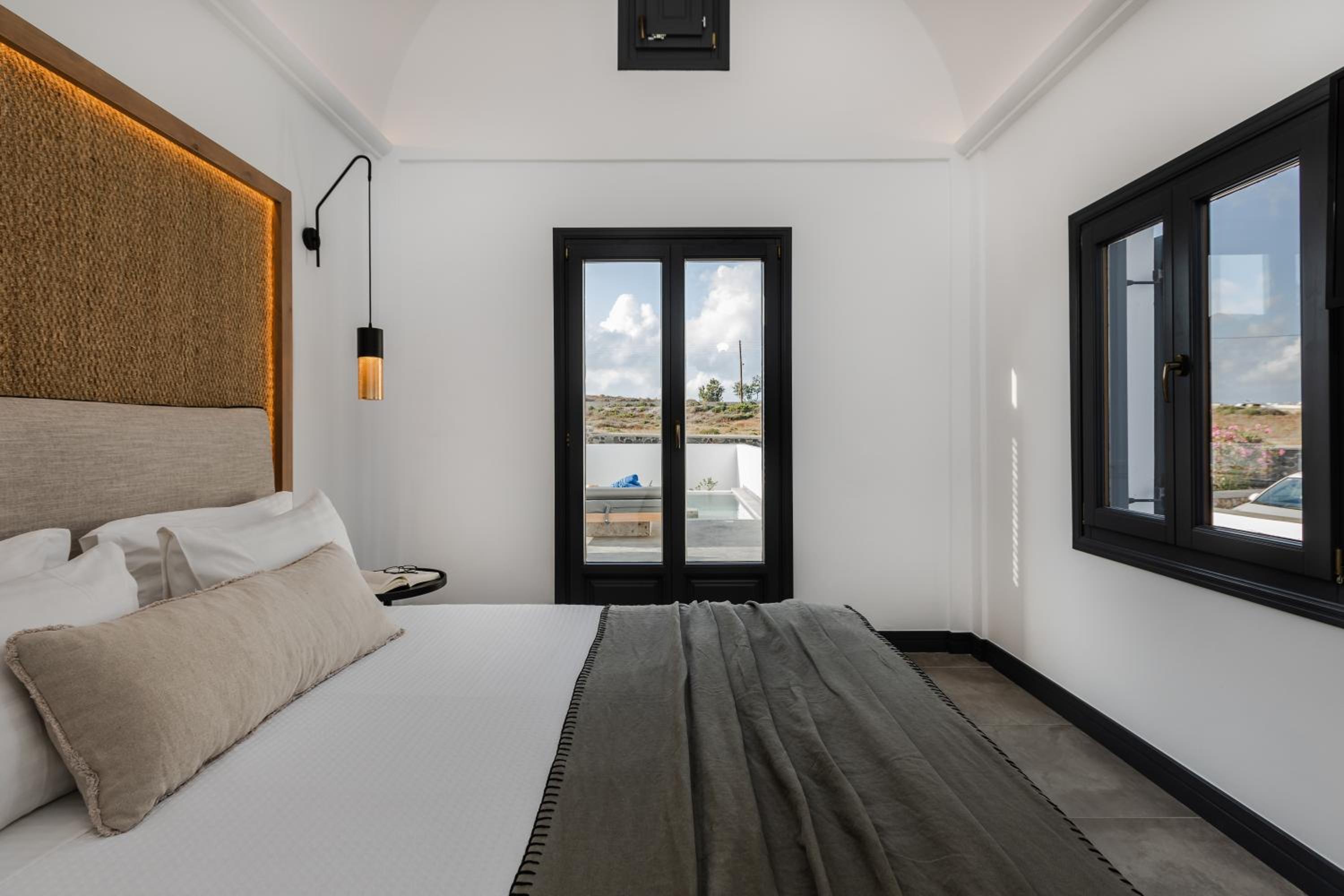 Luxury Suite with Heated Private Pool & Jetted Tub