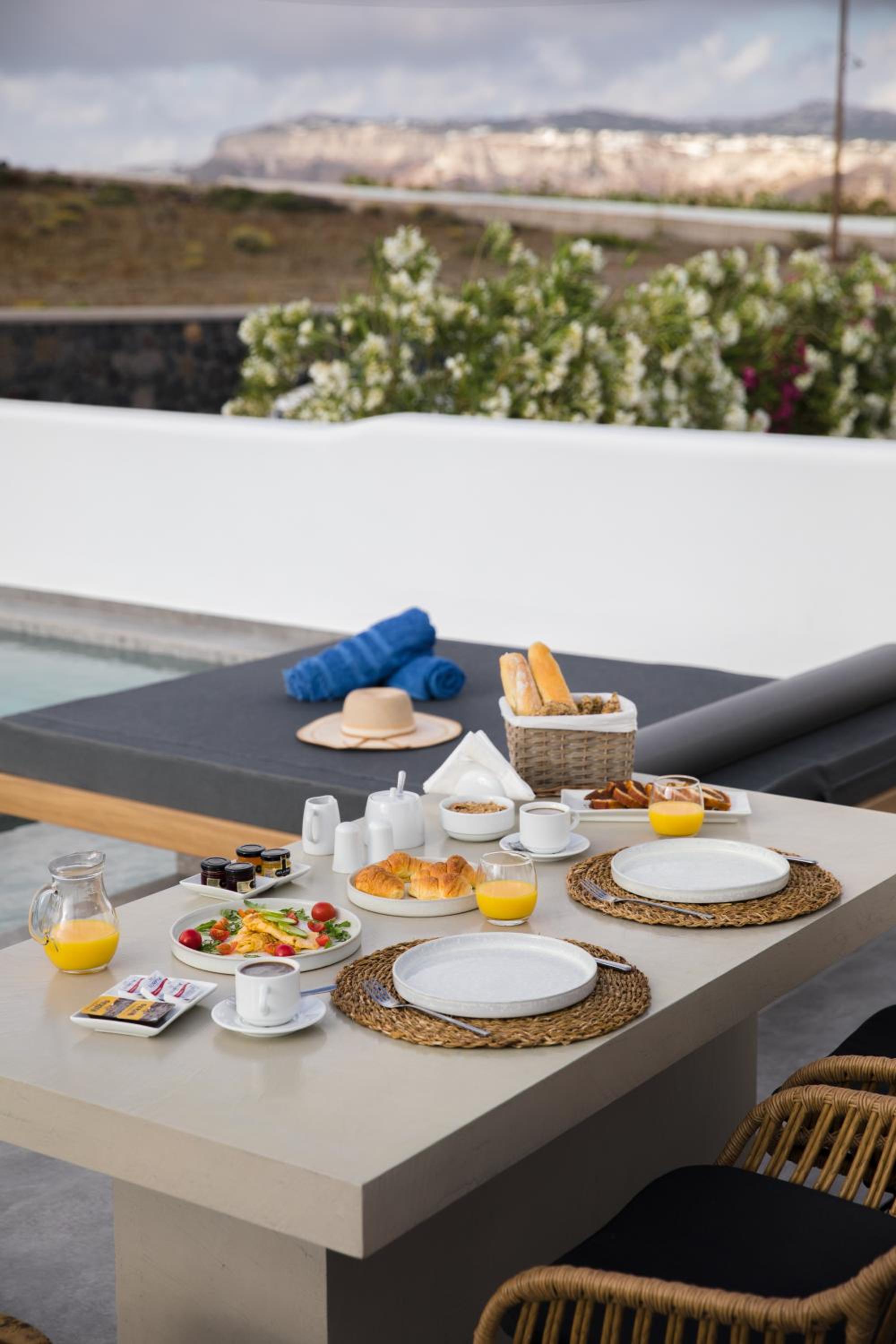 Luxury Suite with Heated Private Pool & Jetted Tub - Photo 4