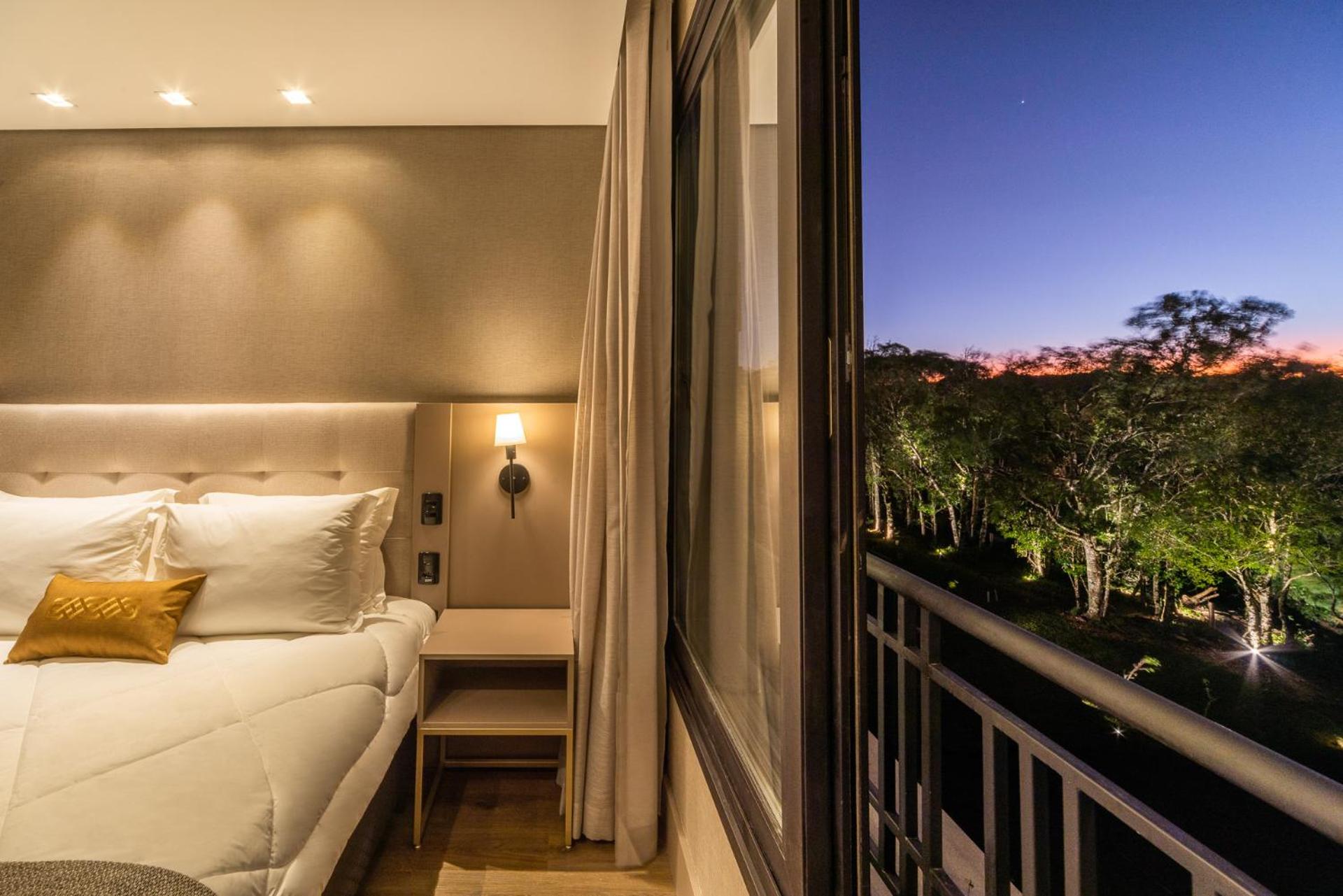 Suite with Mountain View photo 2